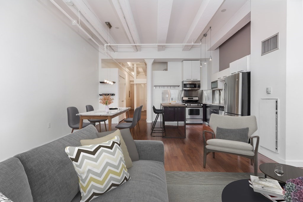 88 Kingston St, Midtown