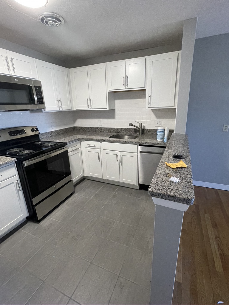 14 Riverside St, Watertown