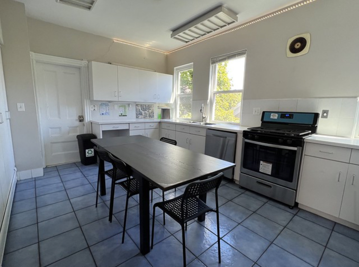 1000 Memorial Dr, Harvard Square