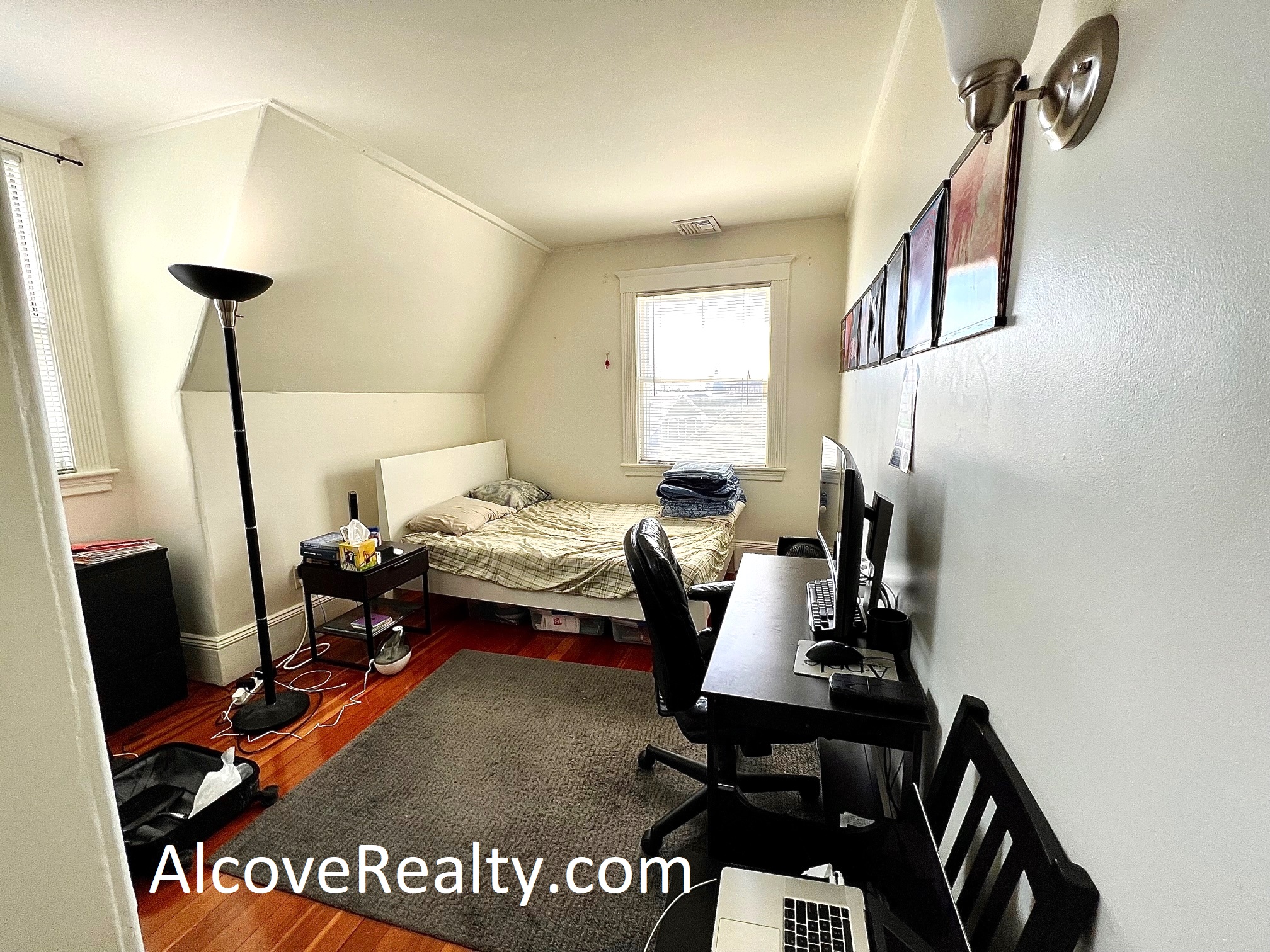 79 College Ave, Davis Square