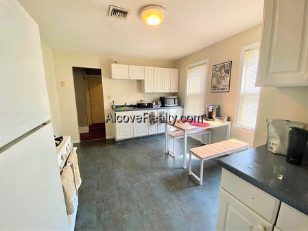 10 Pearson Ave, Davis Square