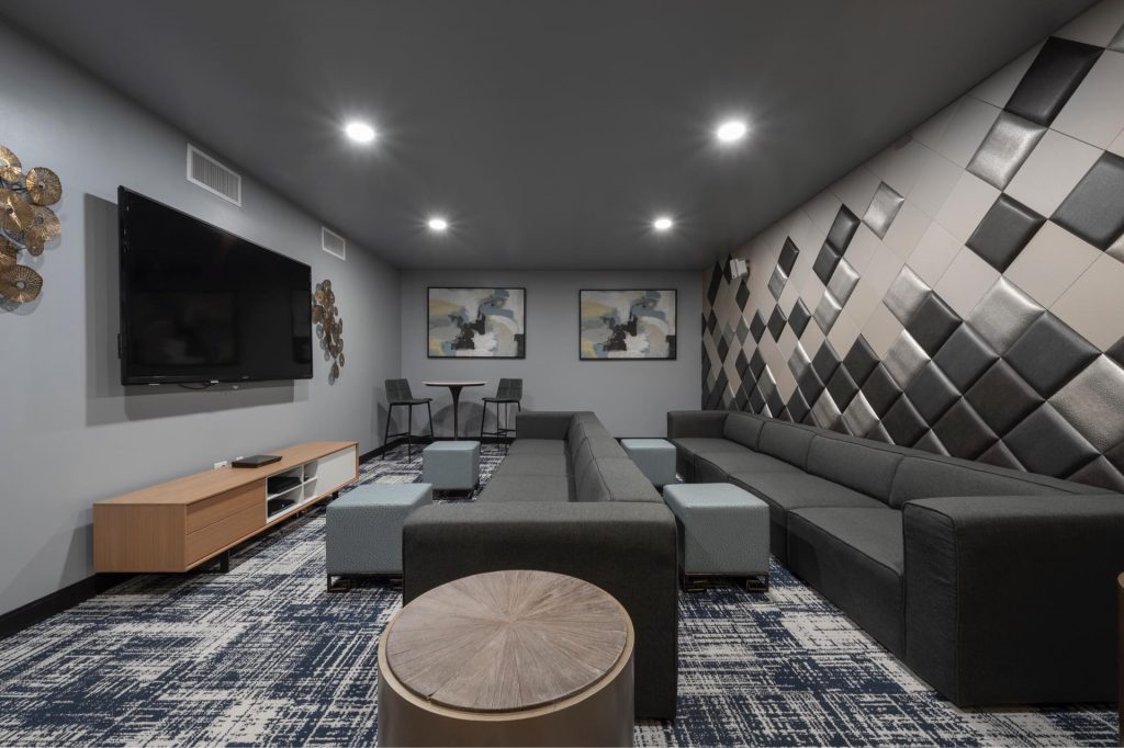 411 D St, South Boston