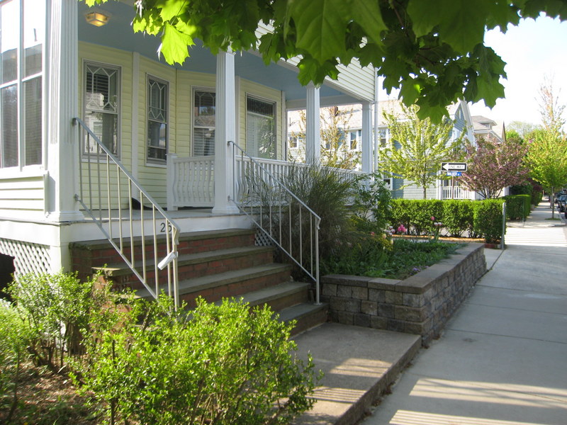 25 Leonard St, Davis Square