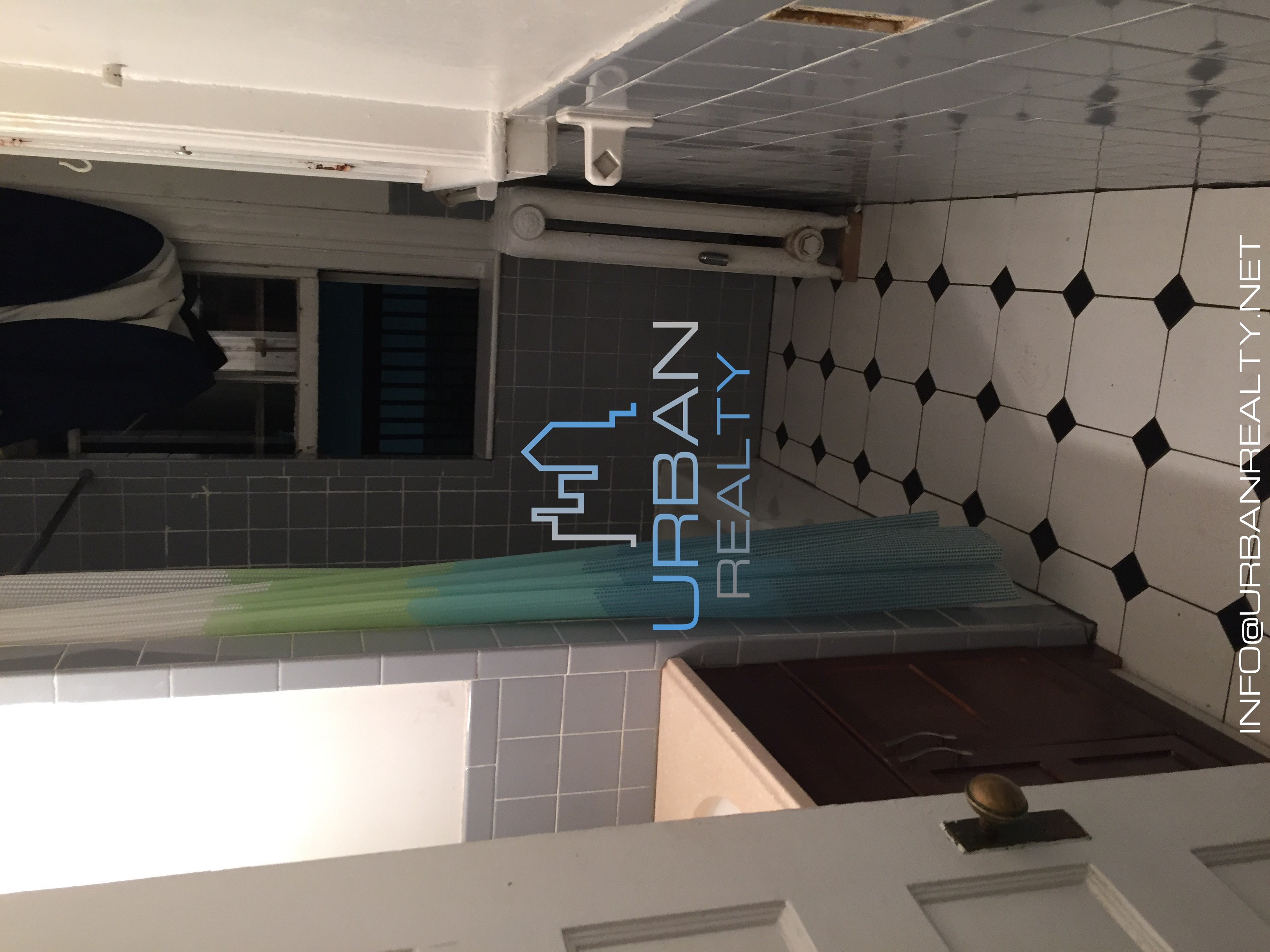 1911 Beacon St, Washington Square