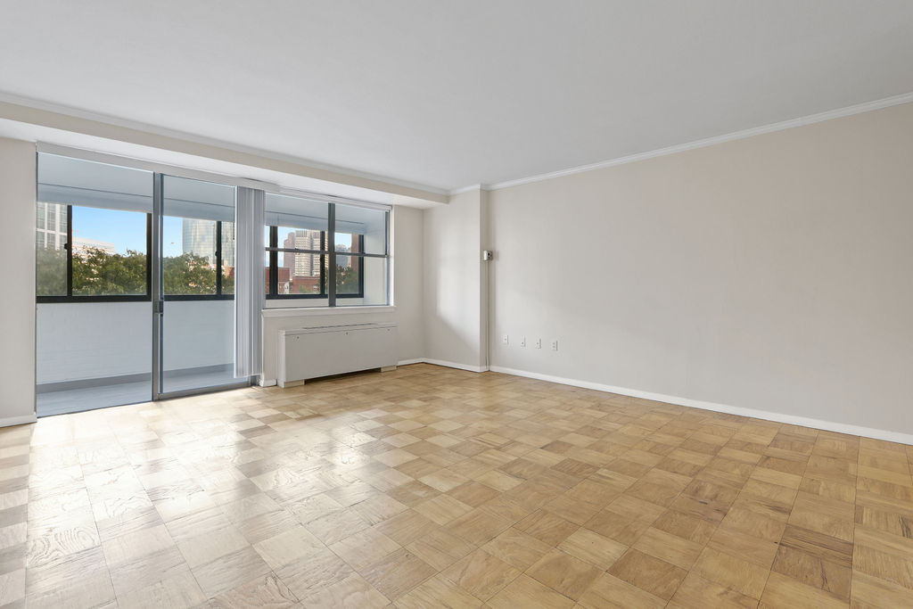 6 Whittier Pl, West End