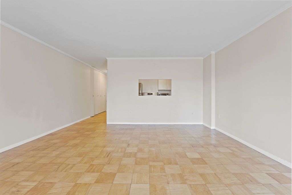 6 Whittier Pl, West End