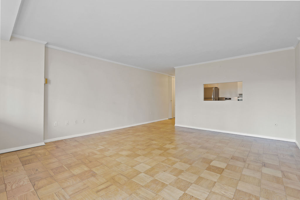 6 Whittier Pl, West End