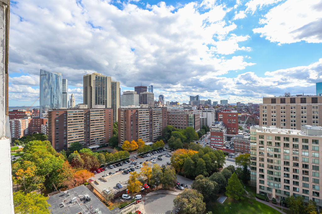 8 Whittier Pl, West End