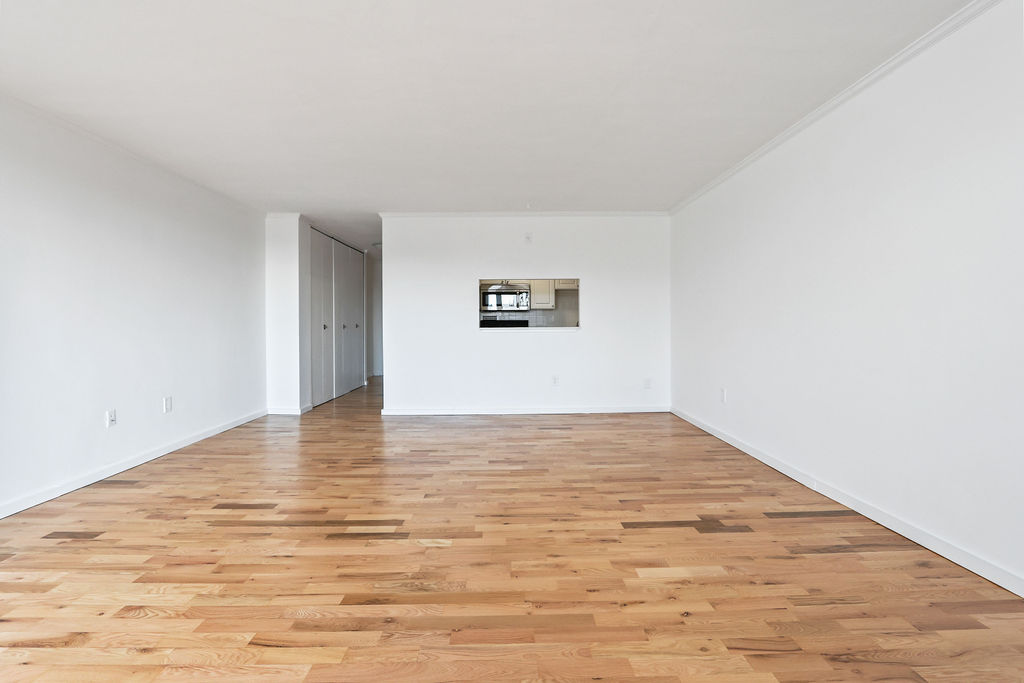 8 Whittier Pl, West End