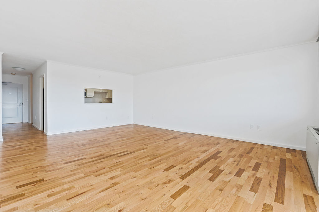 8 Whittier Pl, West End