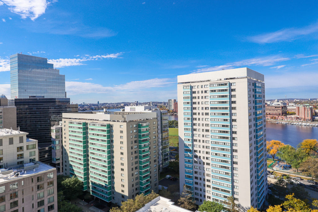 8 Whittier Pl, West End