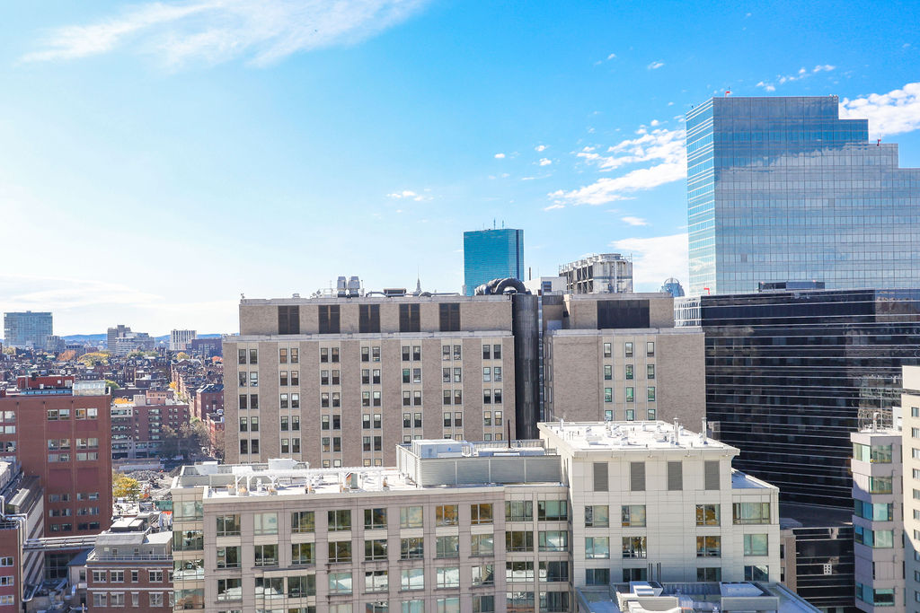 8 Whittier Pl, West End