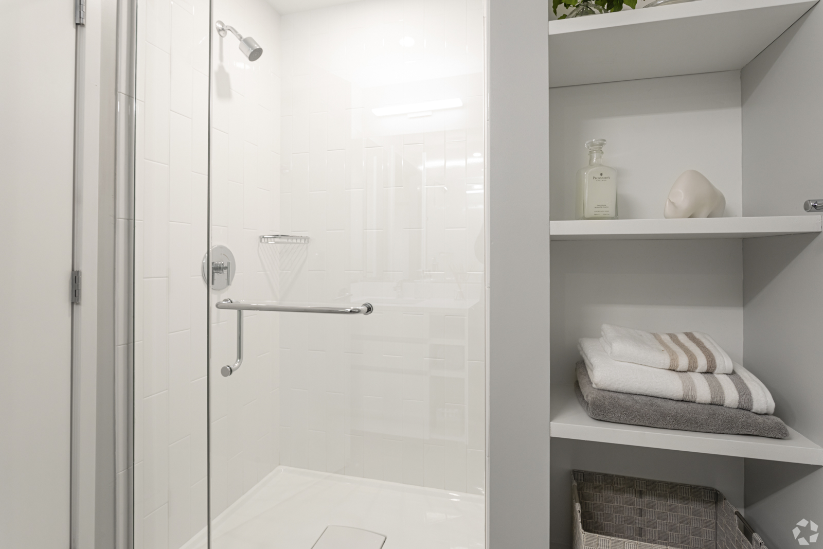 50 Causeway St, North End