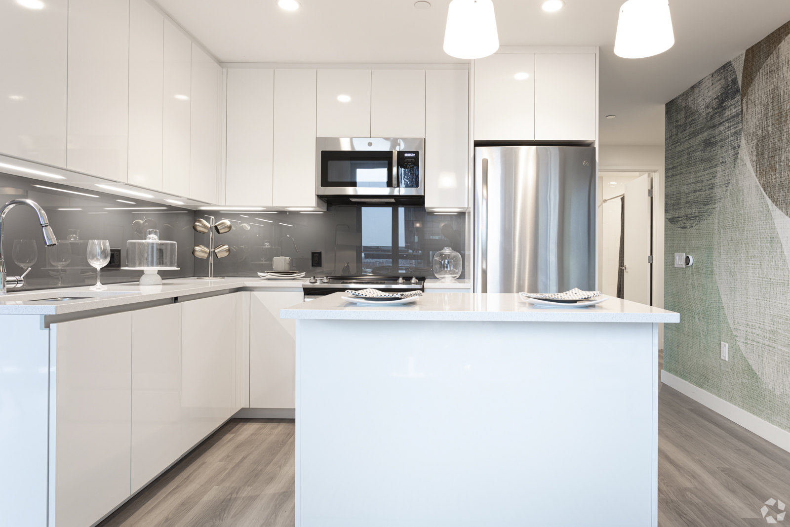 50 Causeway St, North End