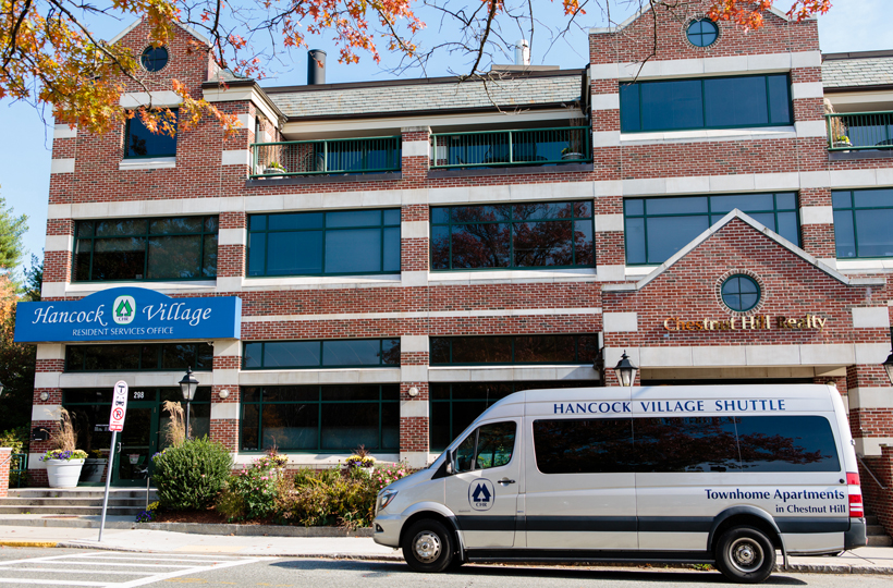 180 Thornton Rd, Chestnut Hill