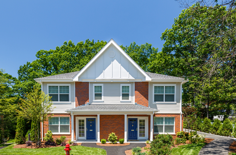 10 Thornton Rd, Chestnut Hill