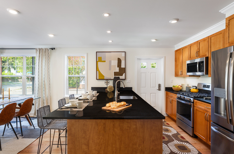 11 Thornton Rd, Chestnut Hill