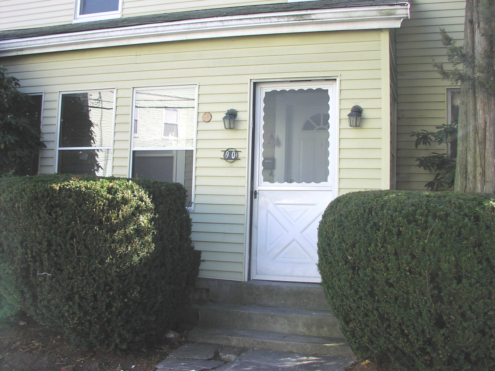 90 Los Angeles St, Newton