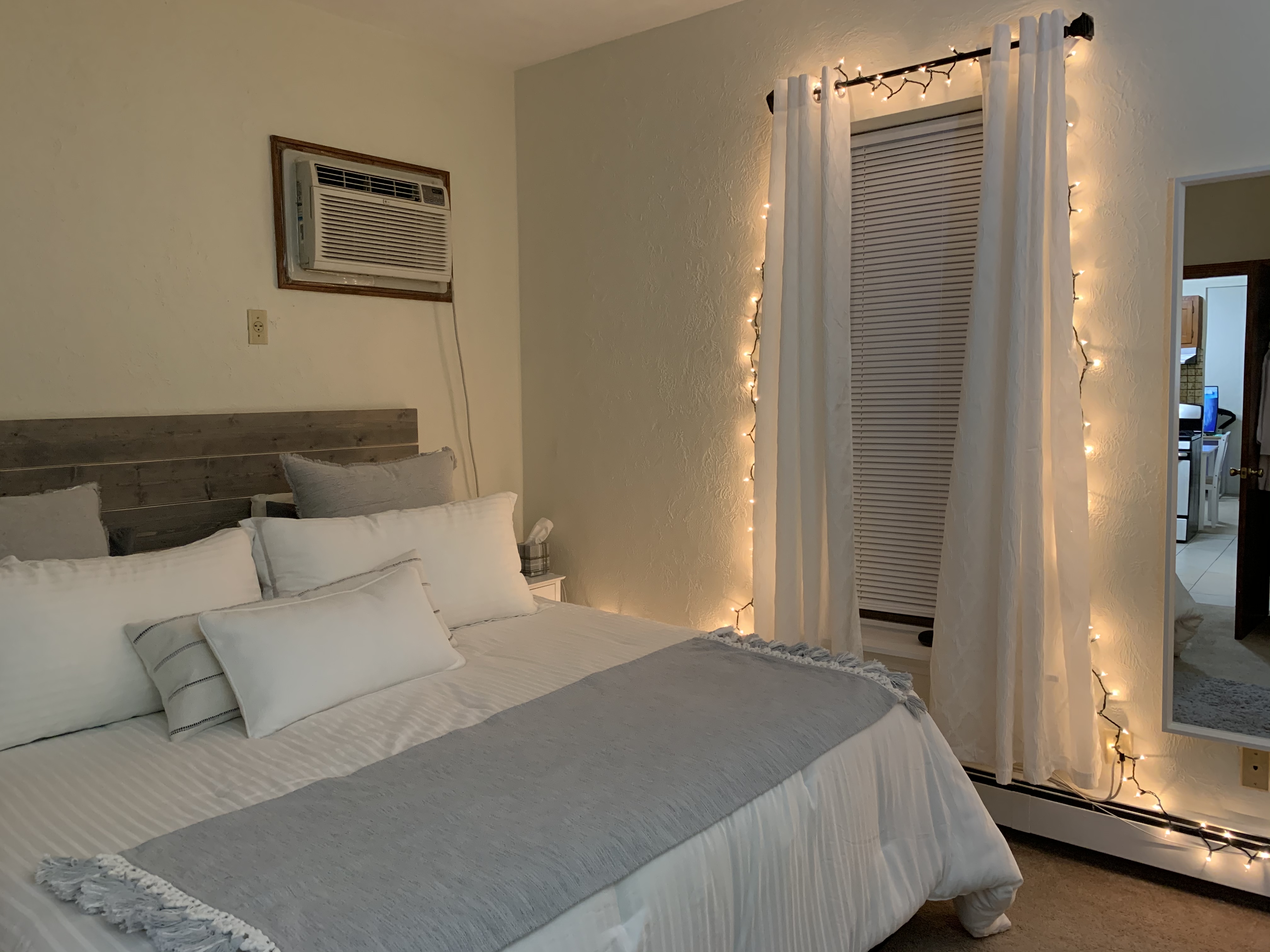 8 Westland Ave, Fenway