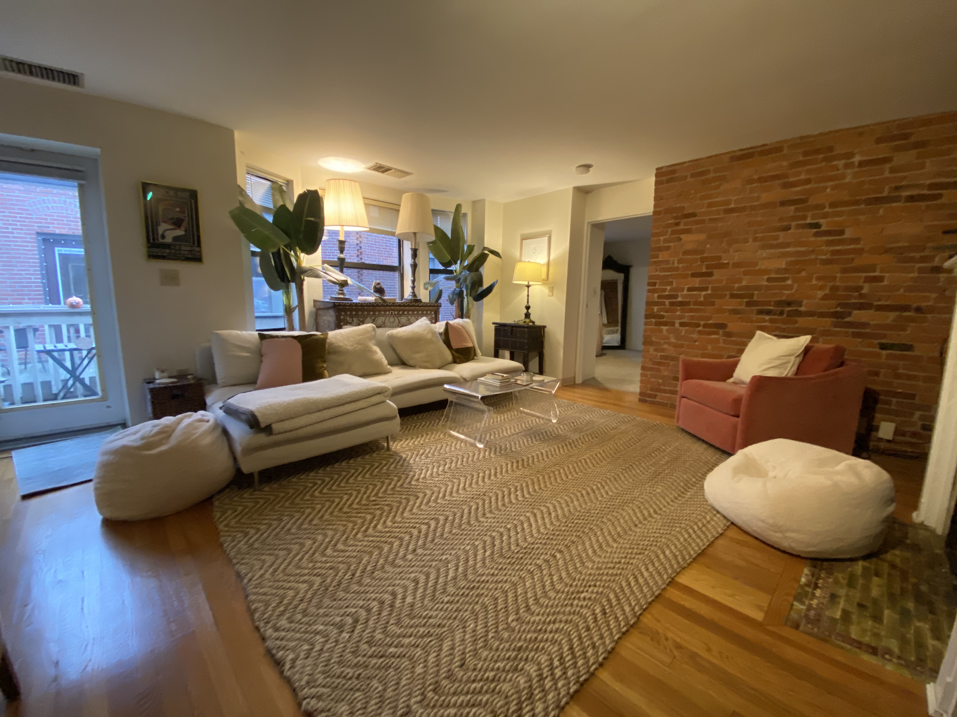 103 Gainsborough St, Fenway