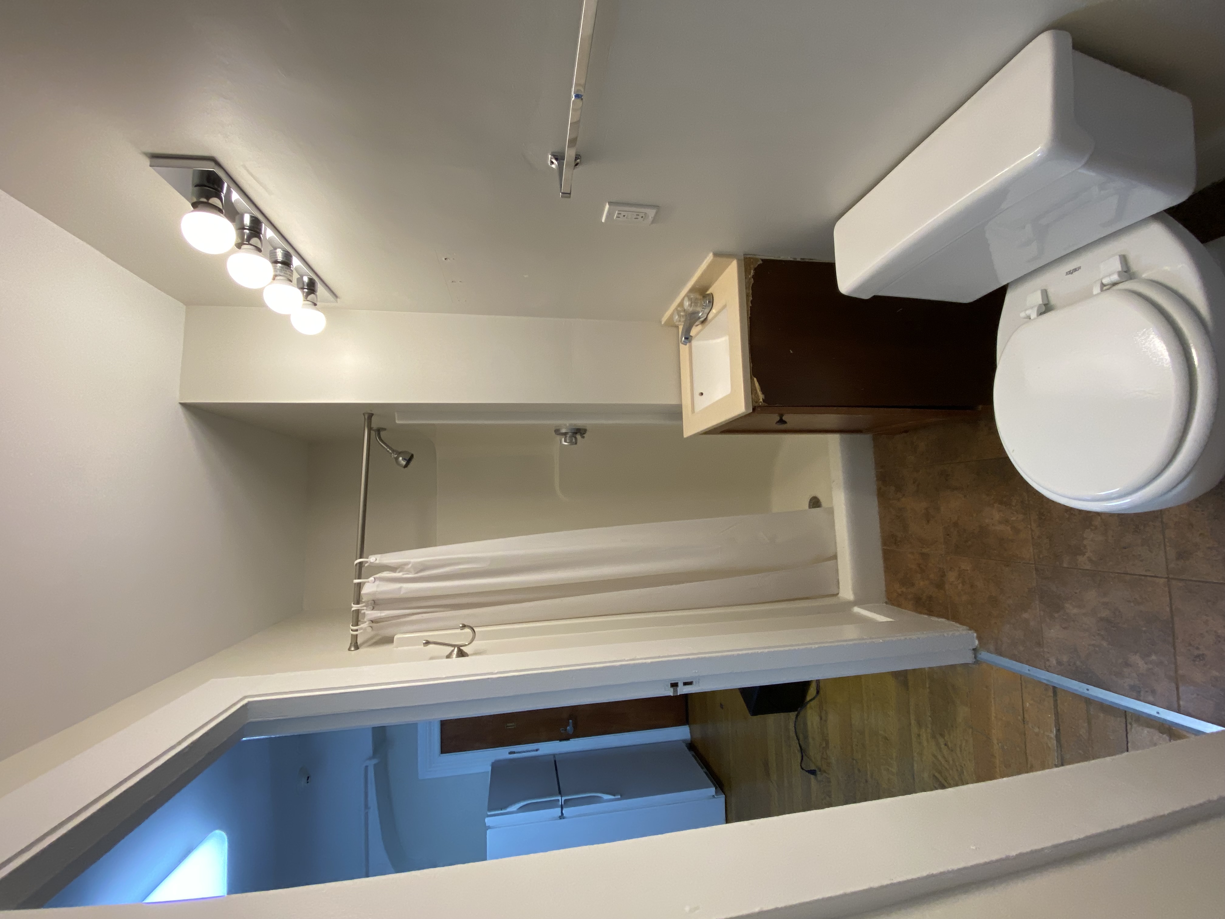 1039 Massachusetts Ave, Harvard Square