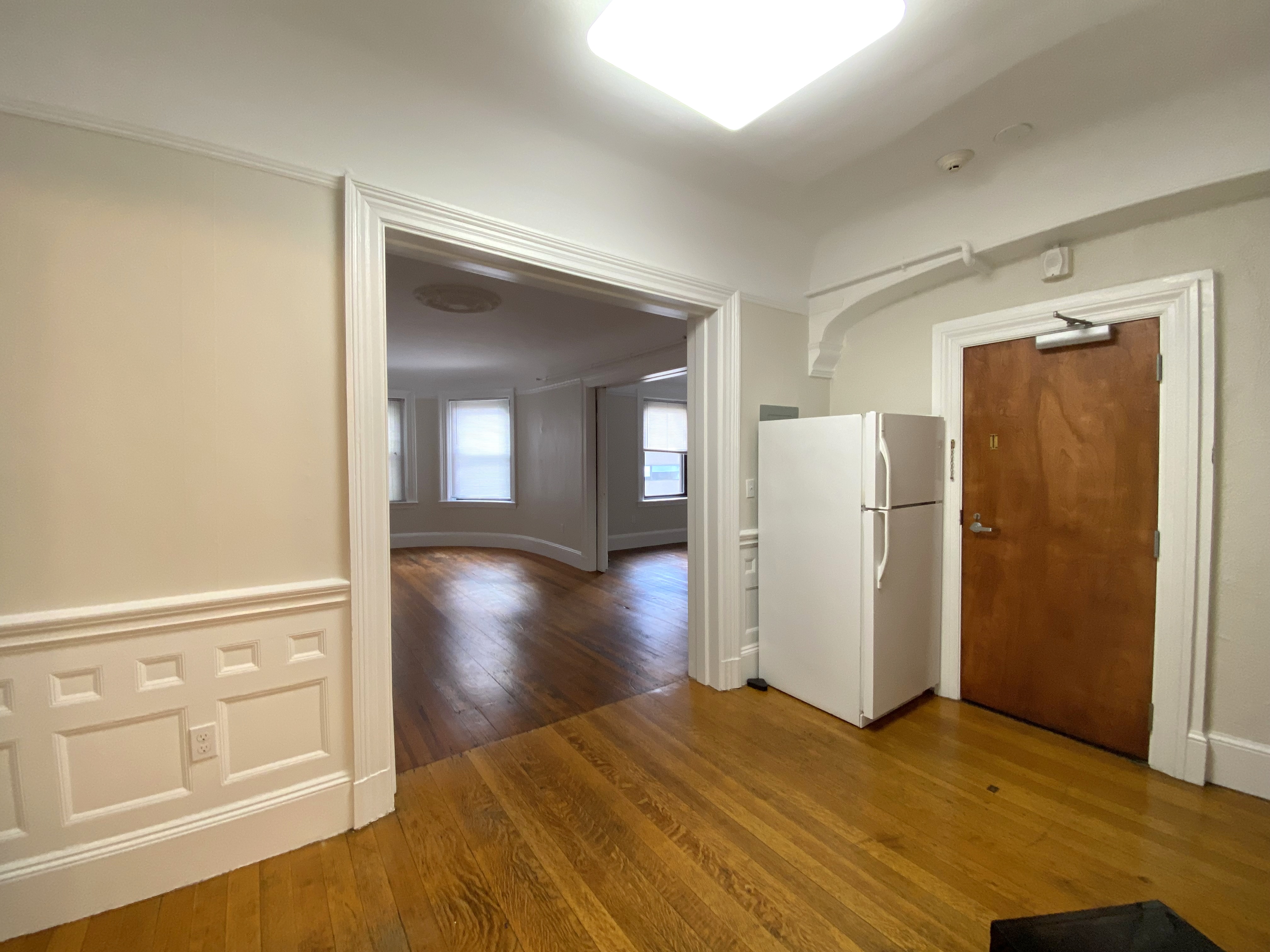 1039 Massachusetts Ave, Harvard Square