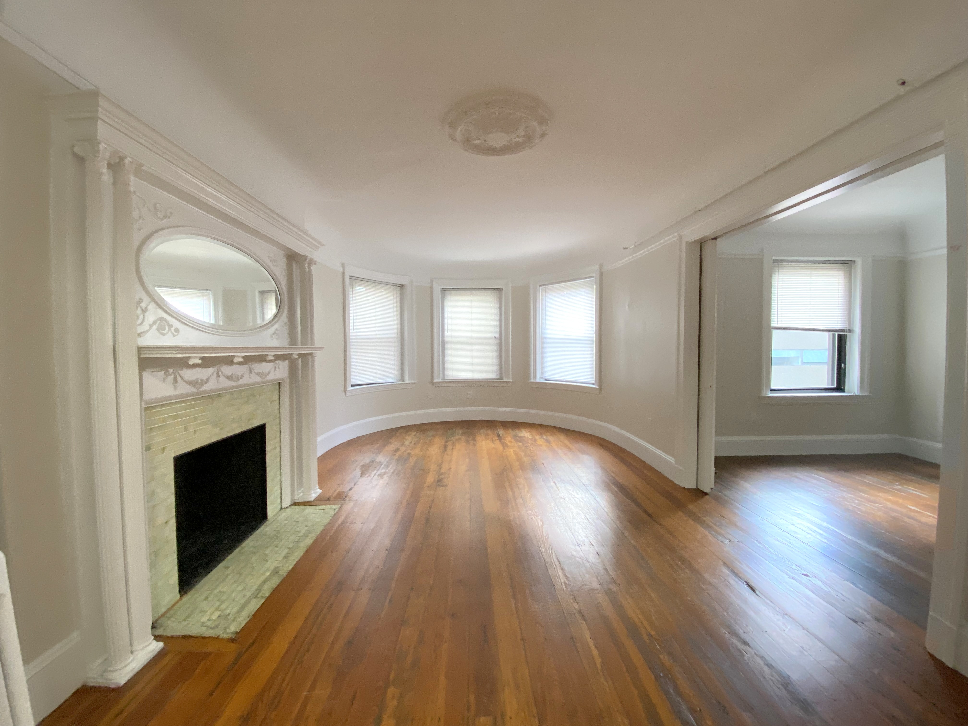 1039 Massachusetts Ave, Harvard Square