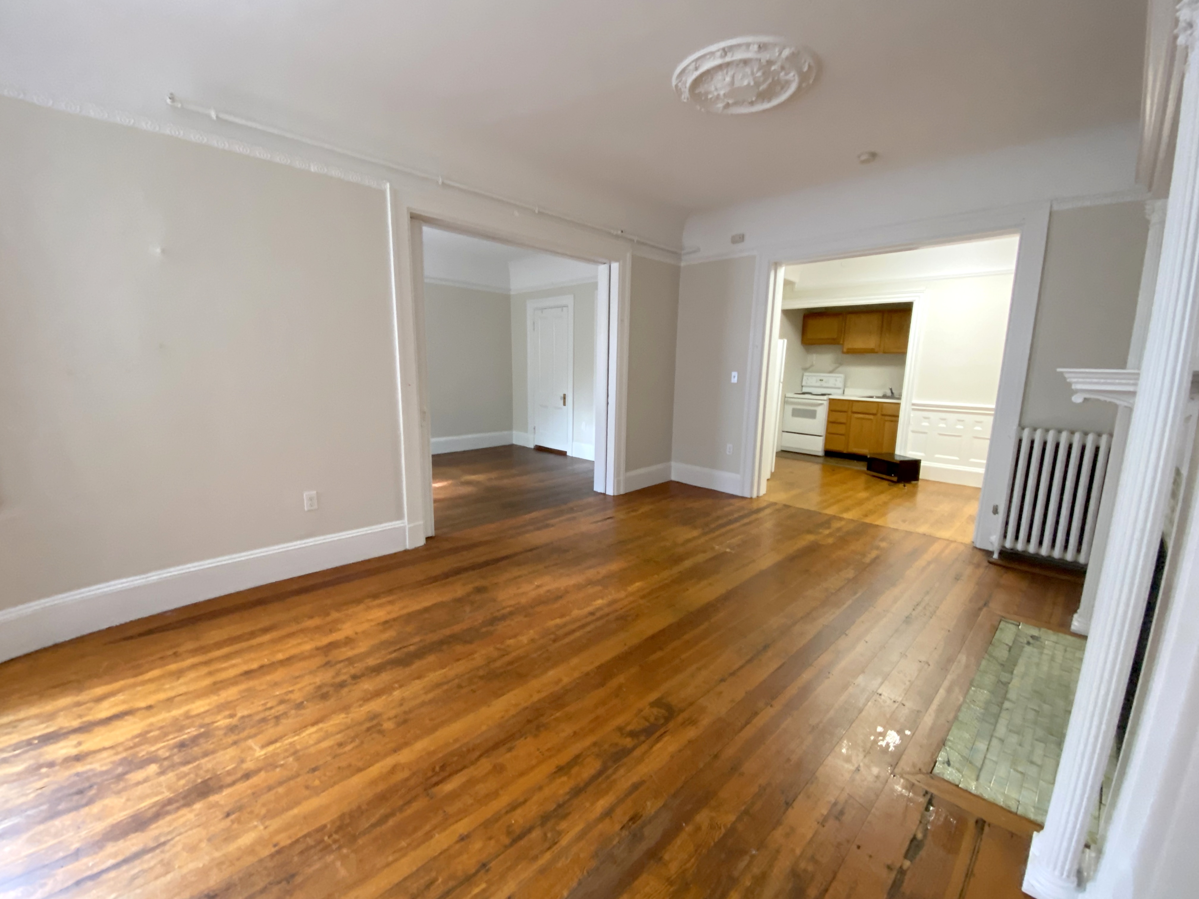 1039 Massachusetts Ave, Harvard Square