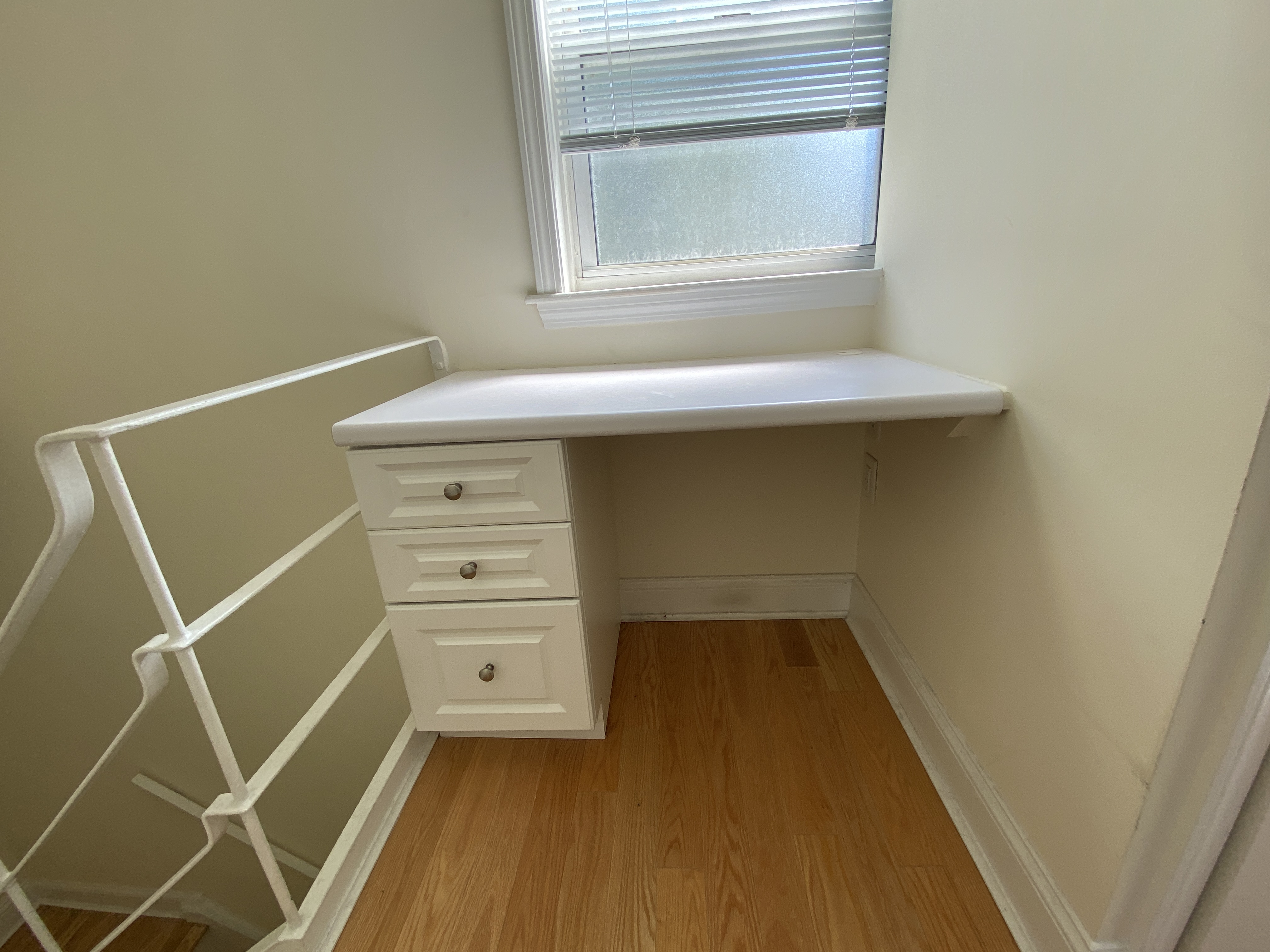 120 Gerry Dr, Chestnut Hill