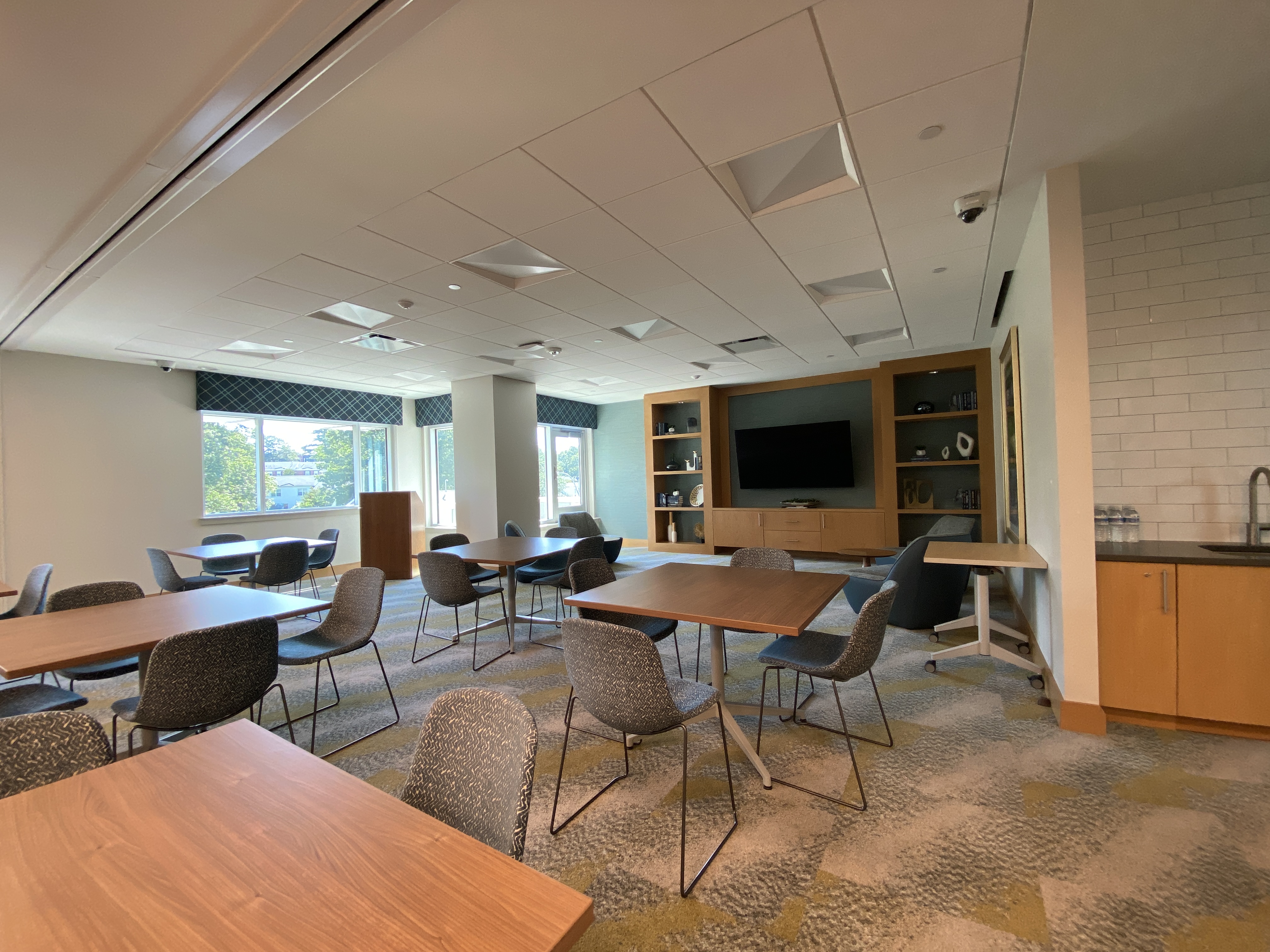 120 Gerry Dr, Chestnut Hill