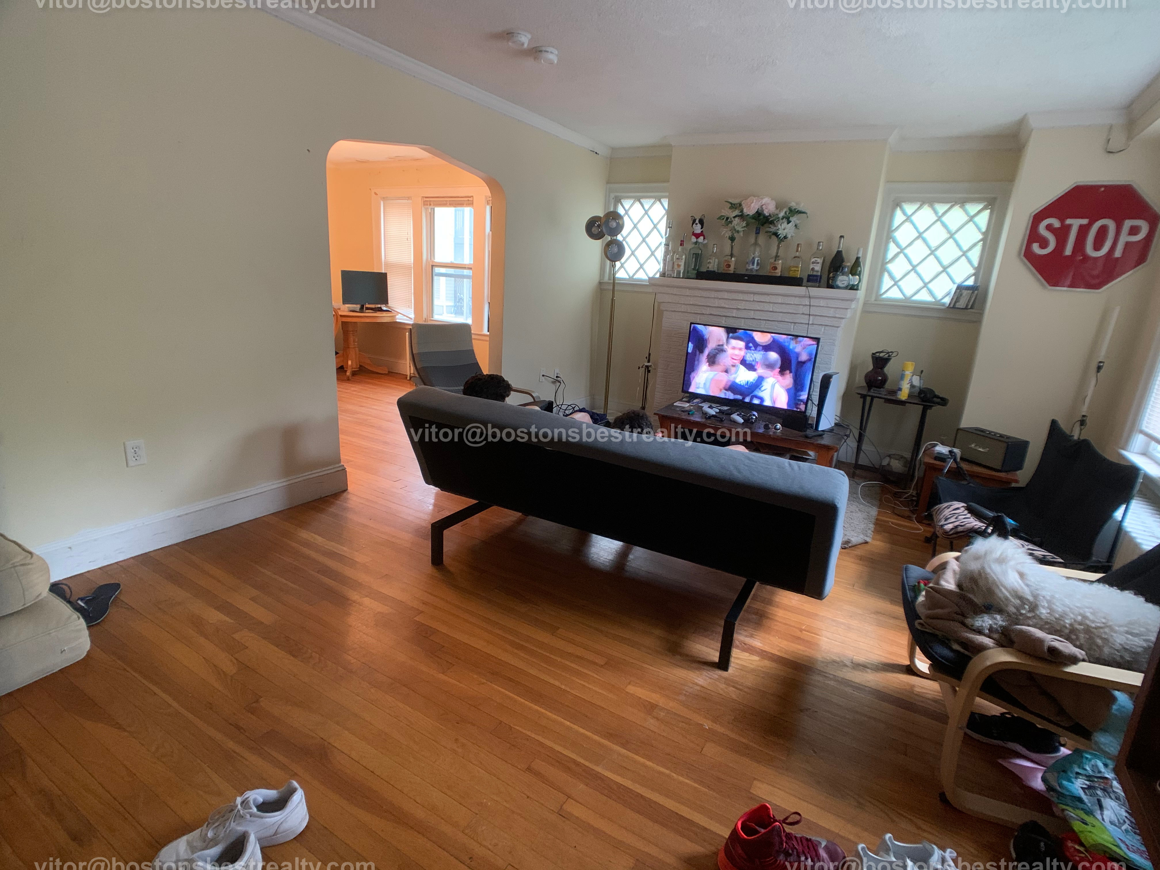 208 Freeman St, Coolidge Corner