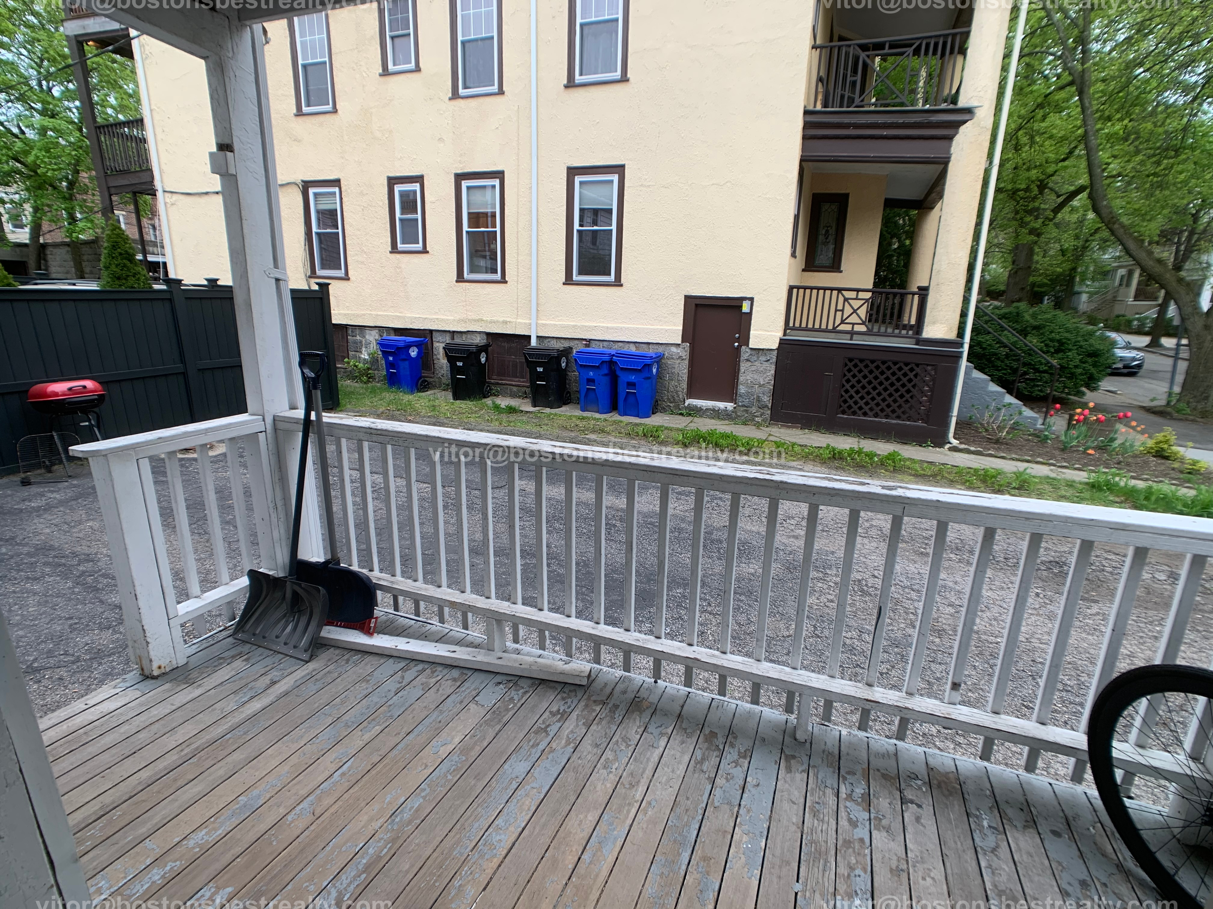 208 Freeman St, Coolidge Corner