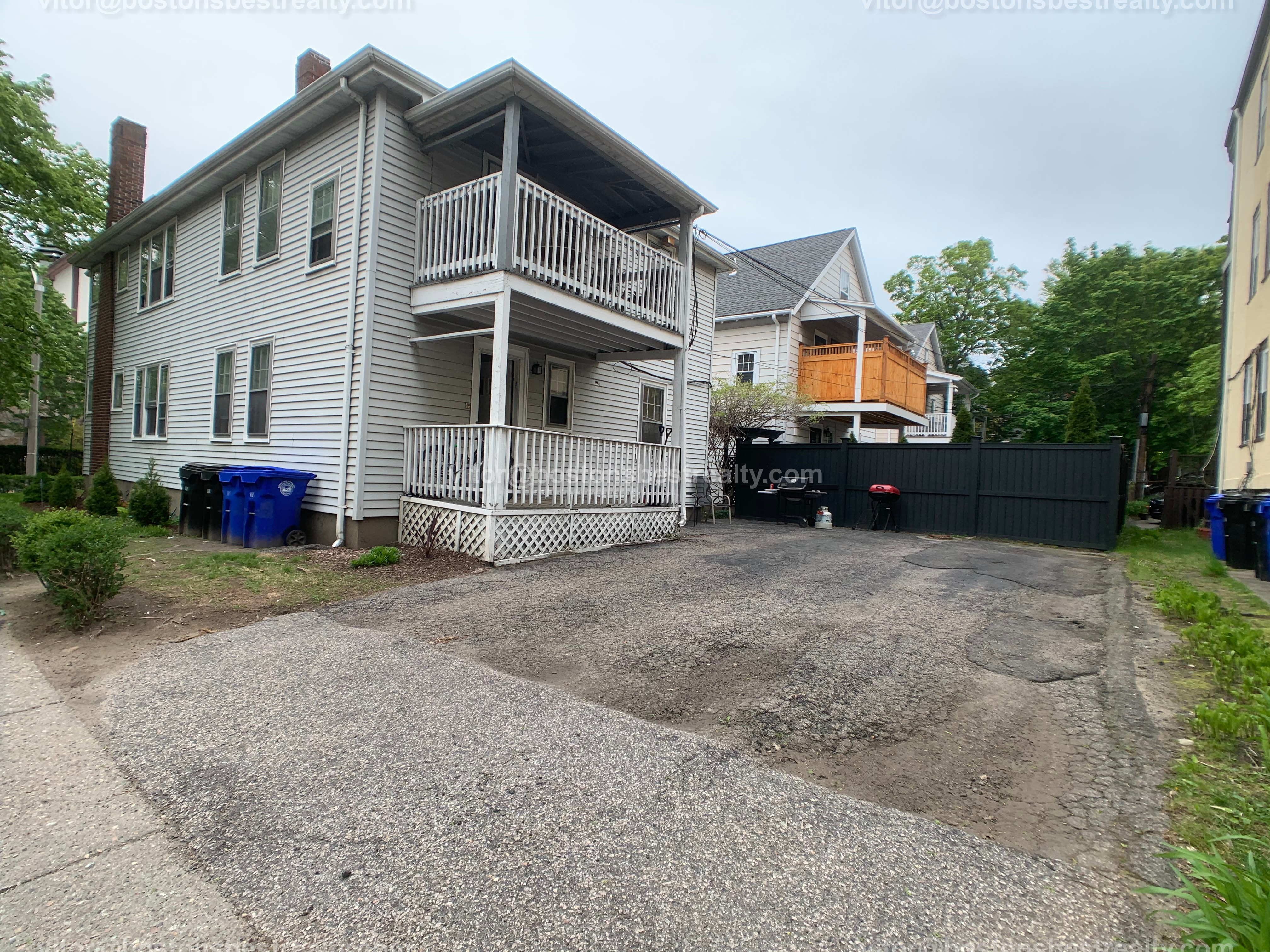 208 Freeman St, Coolidge Corner