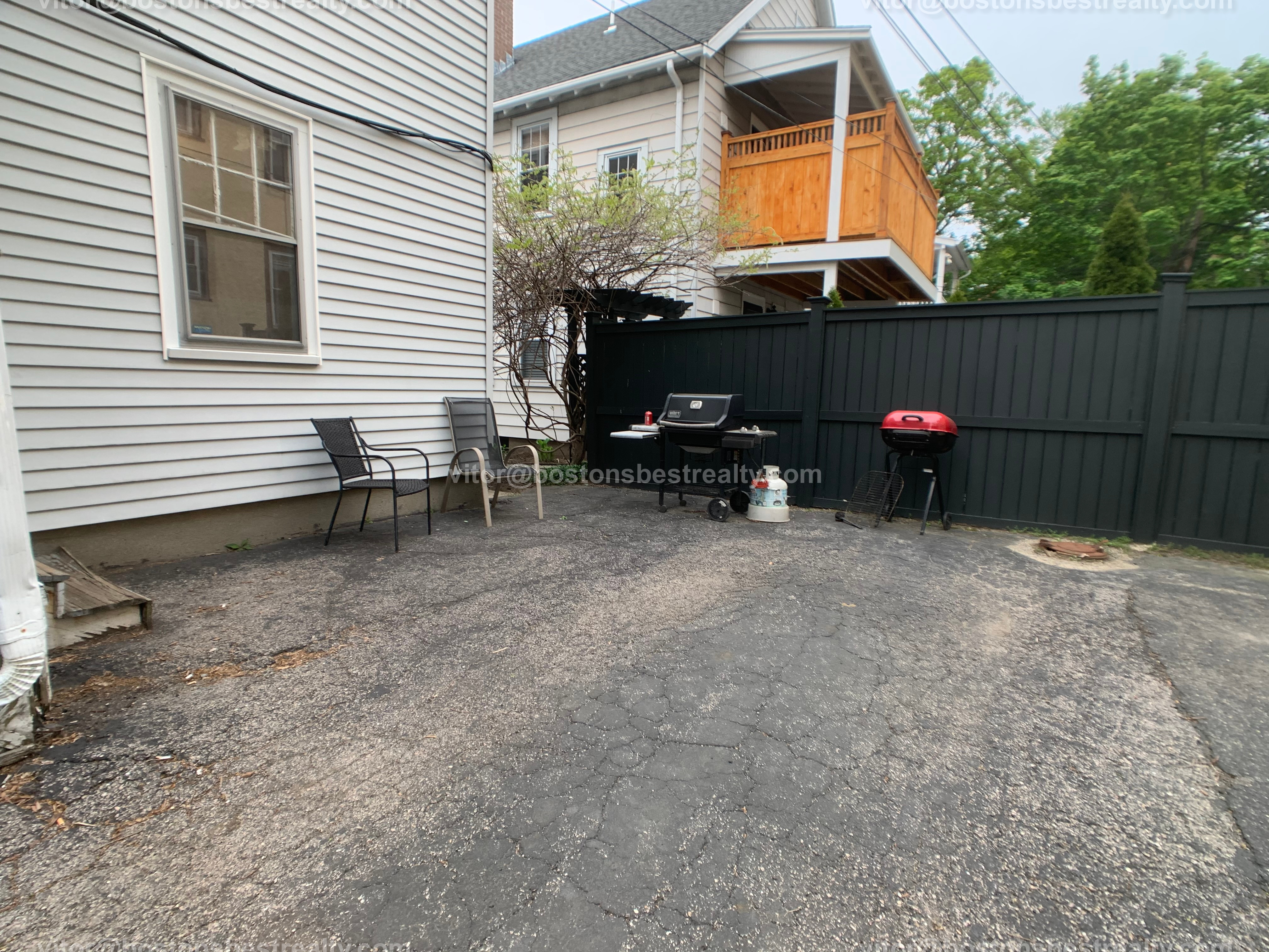 208 Freeman St, Coolidge Corner