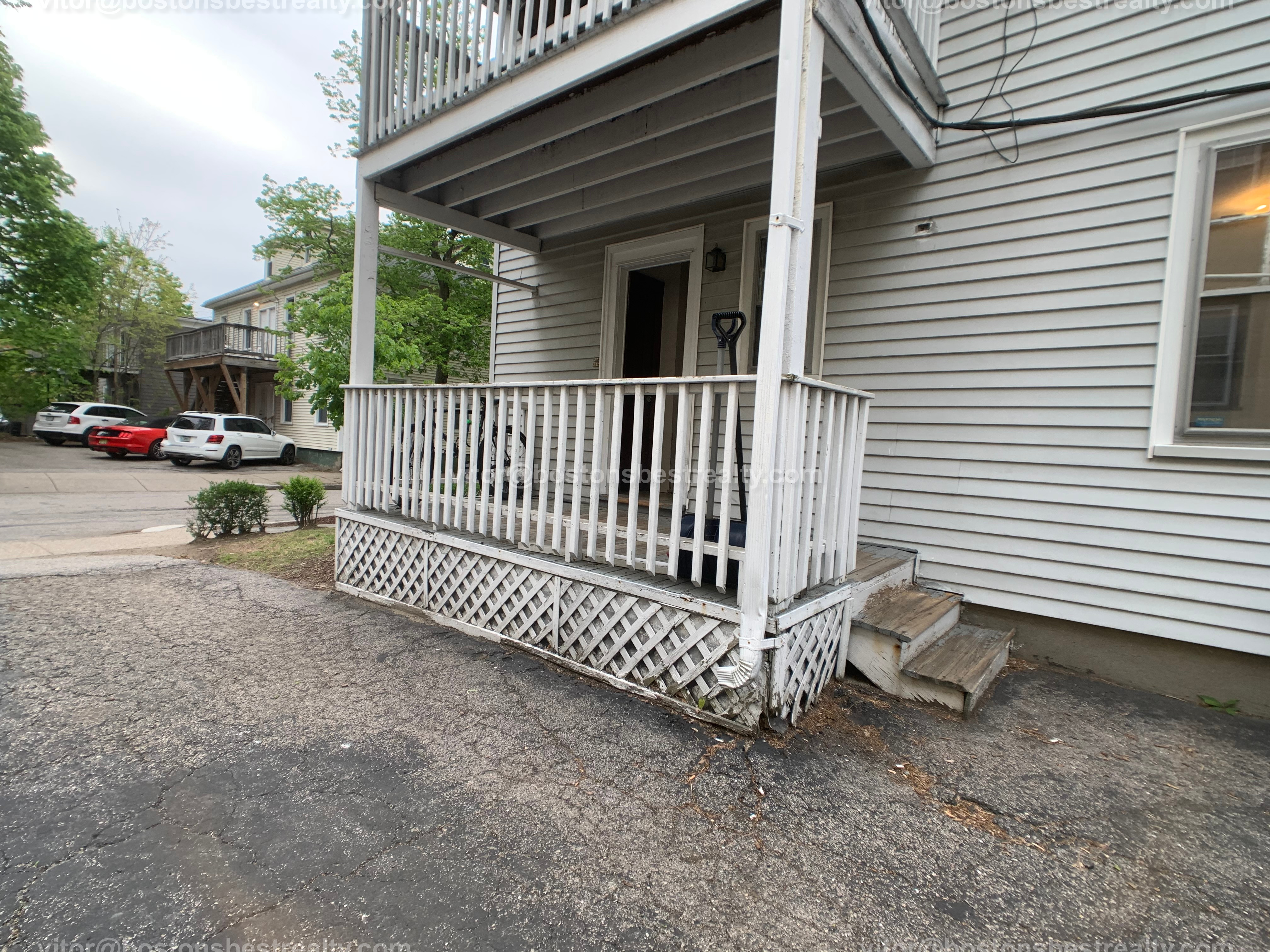 208 Freeman St, Coolidge Corner