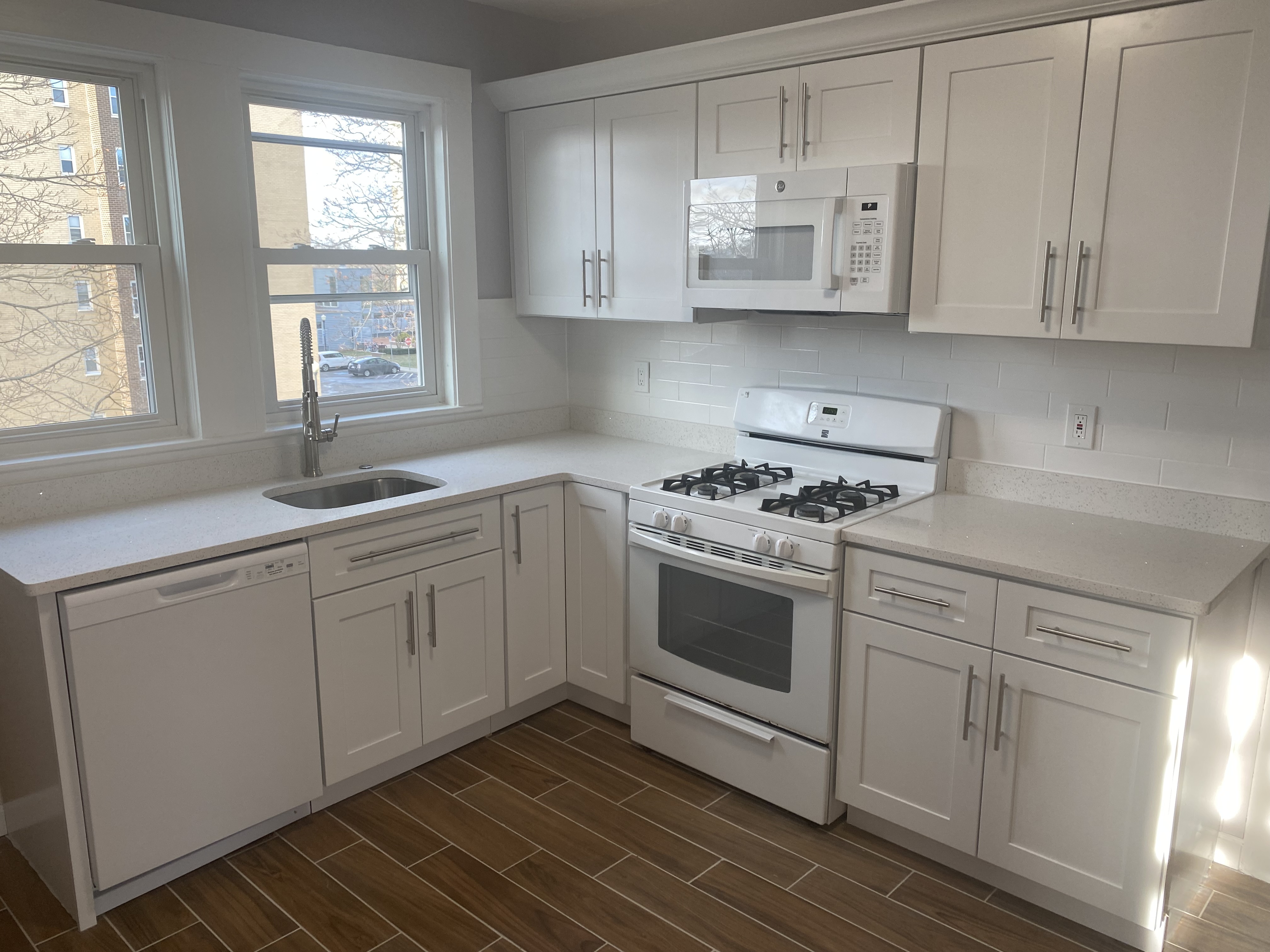 39 Waterhouse St, West Somerville