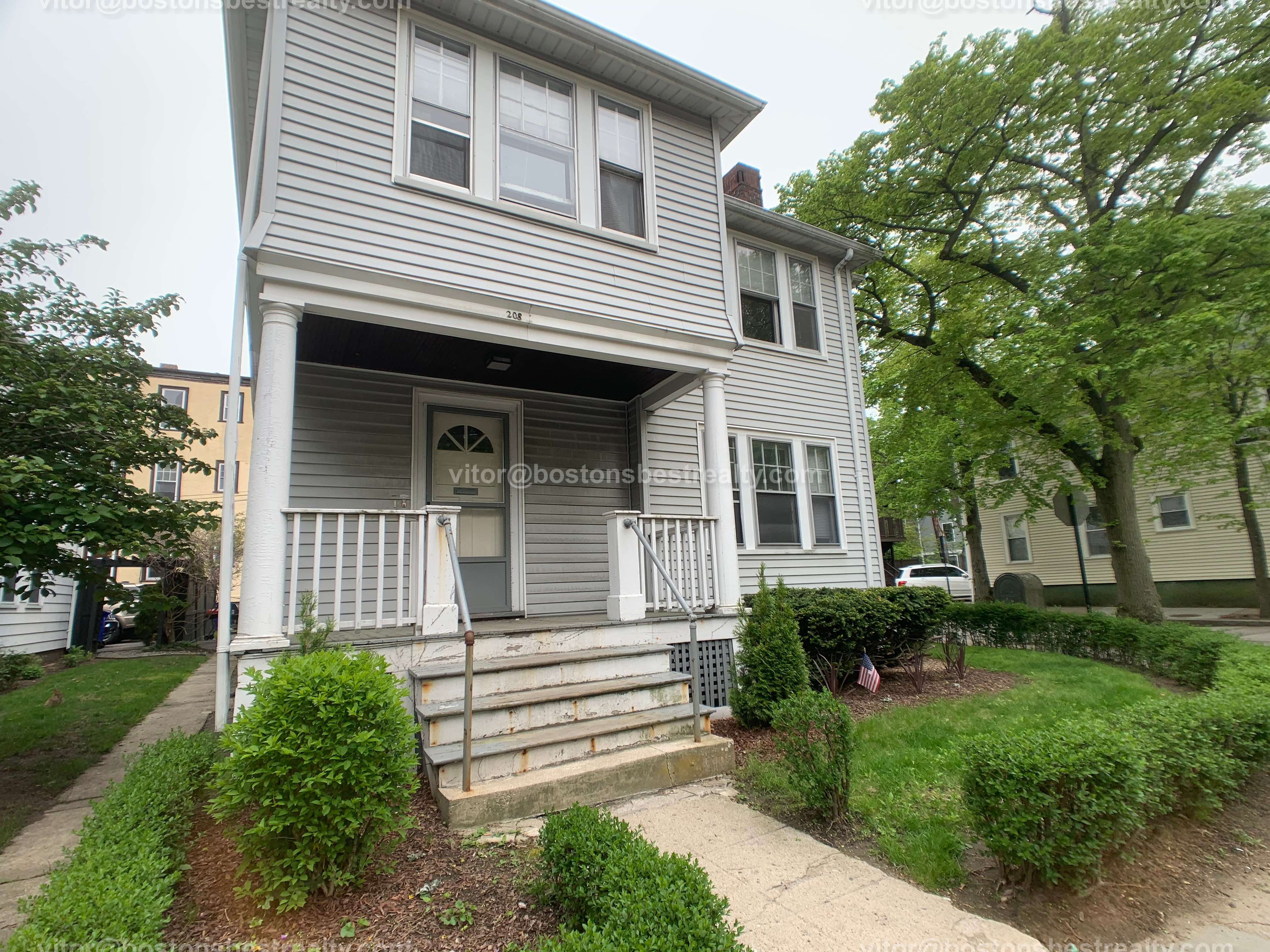 208 Freeman St, Coolidge Corner