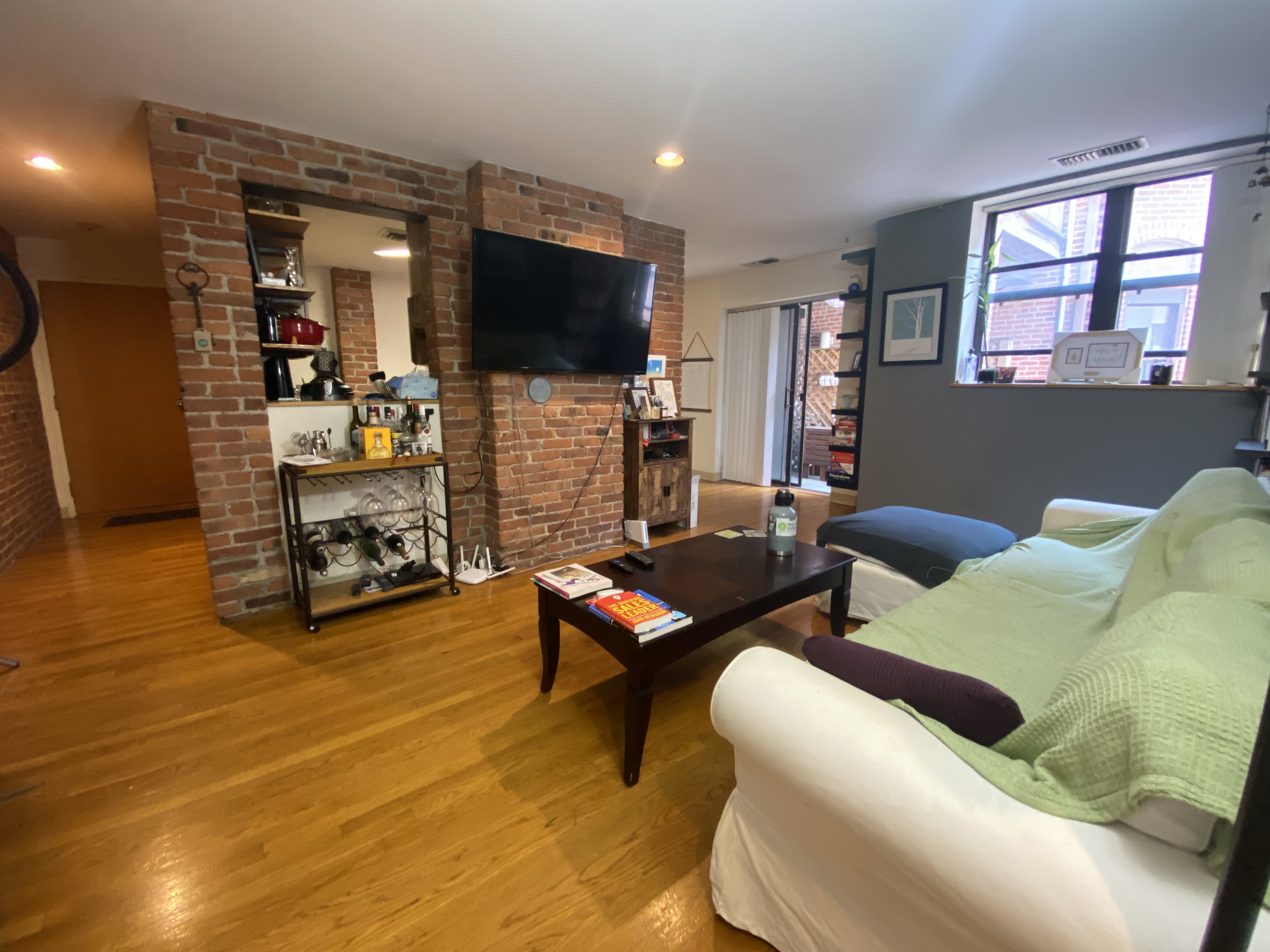 95 Gainsborough St, Fenway