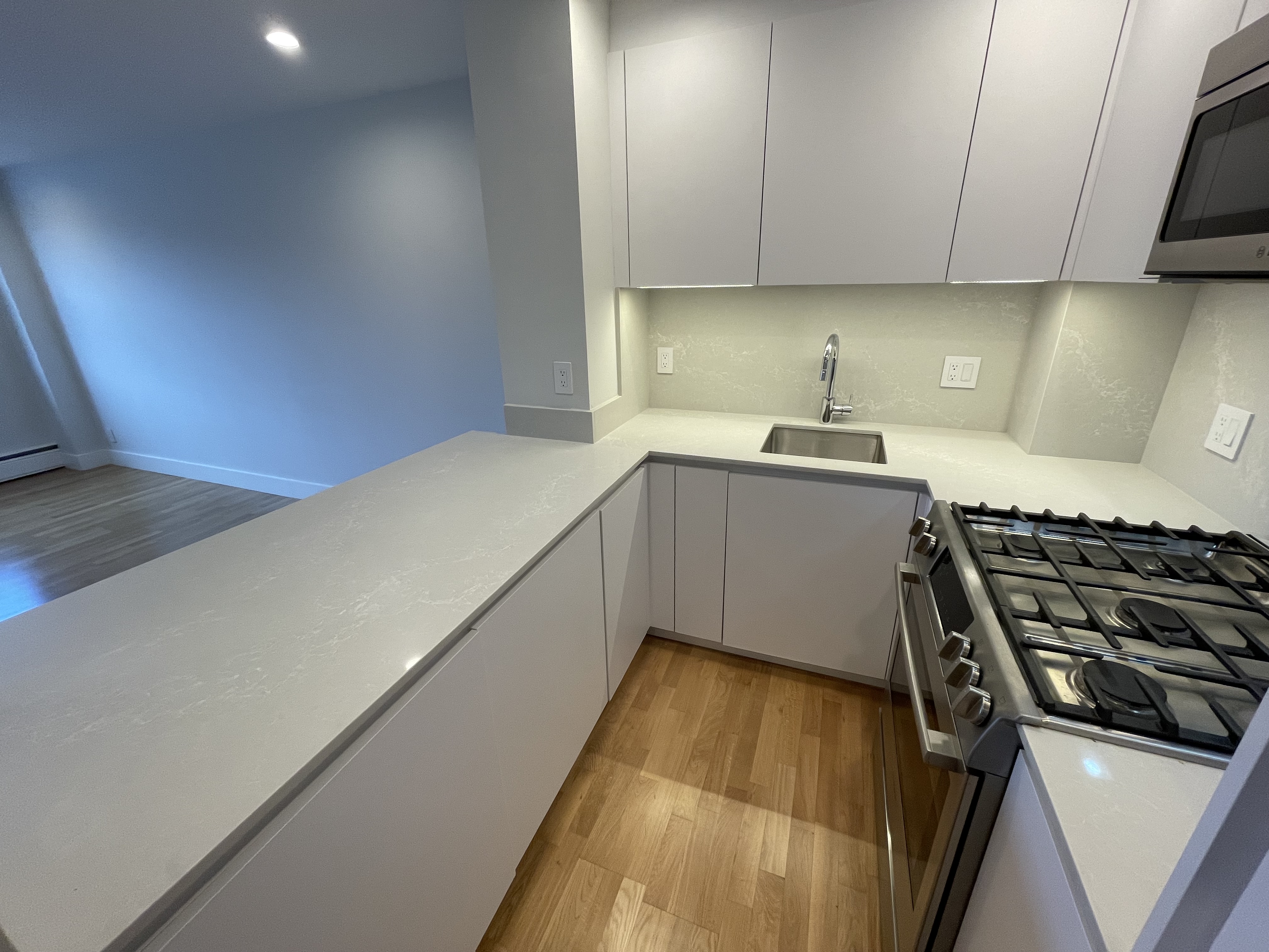 1410 Columbia Rd, South Boston