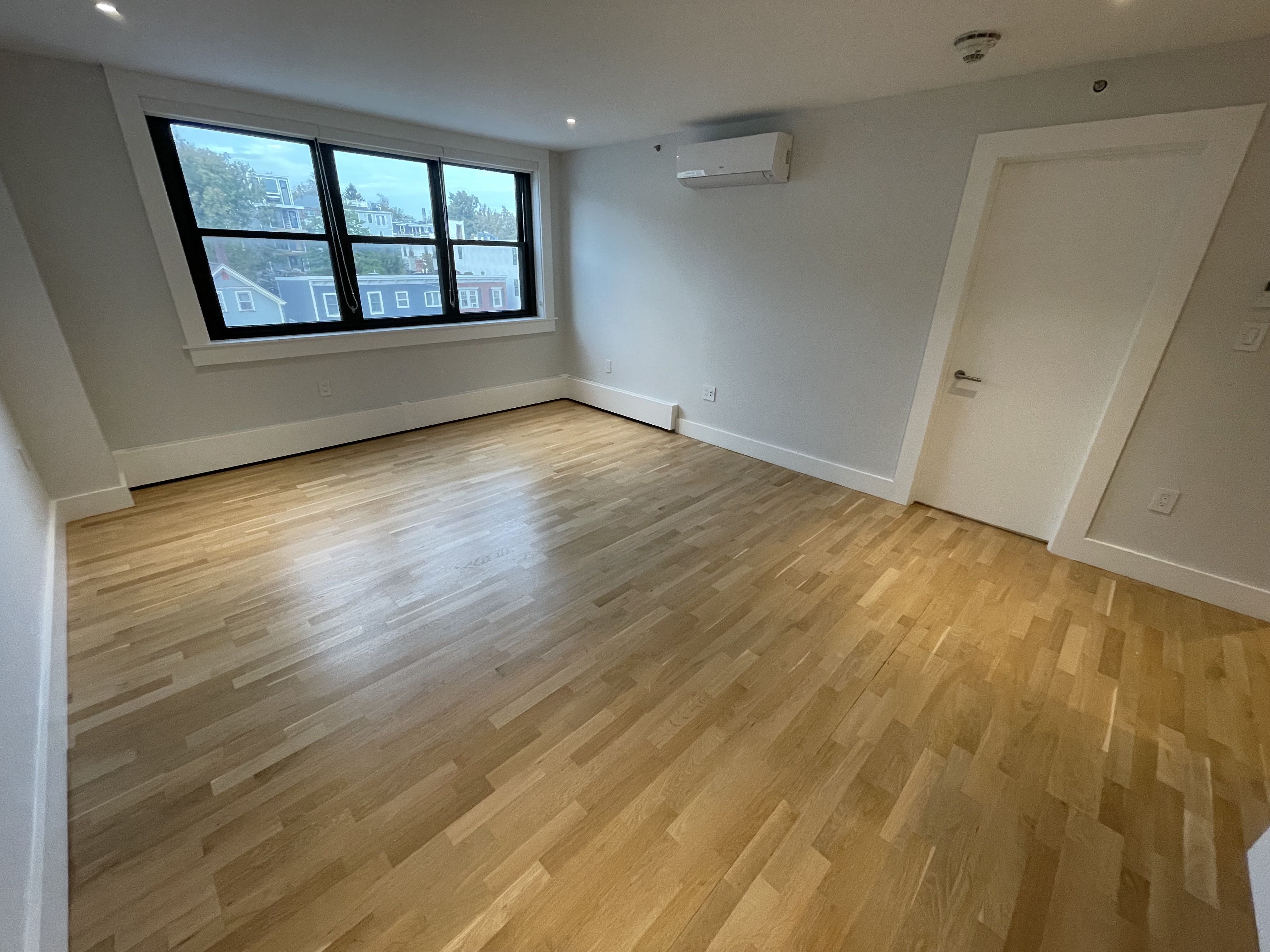 1410 Columbia Rd, South Boston