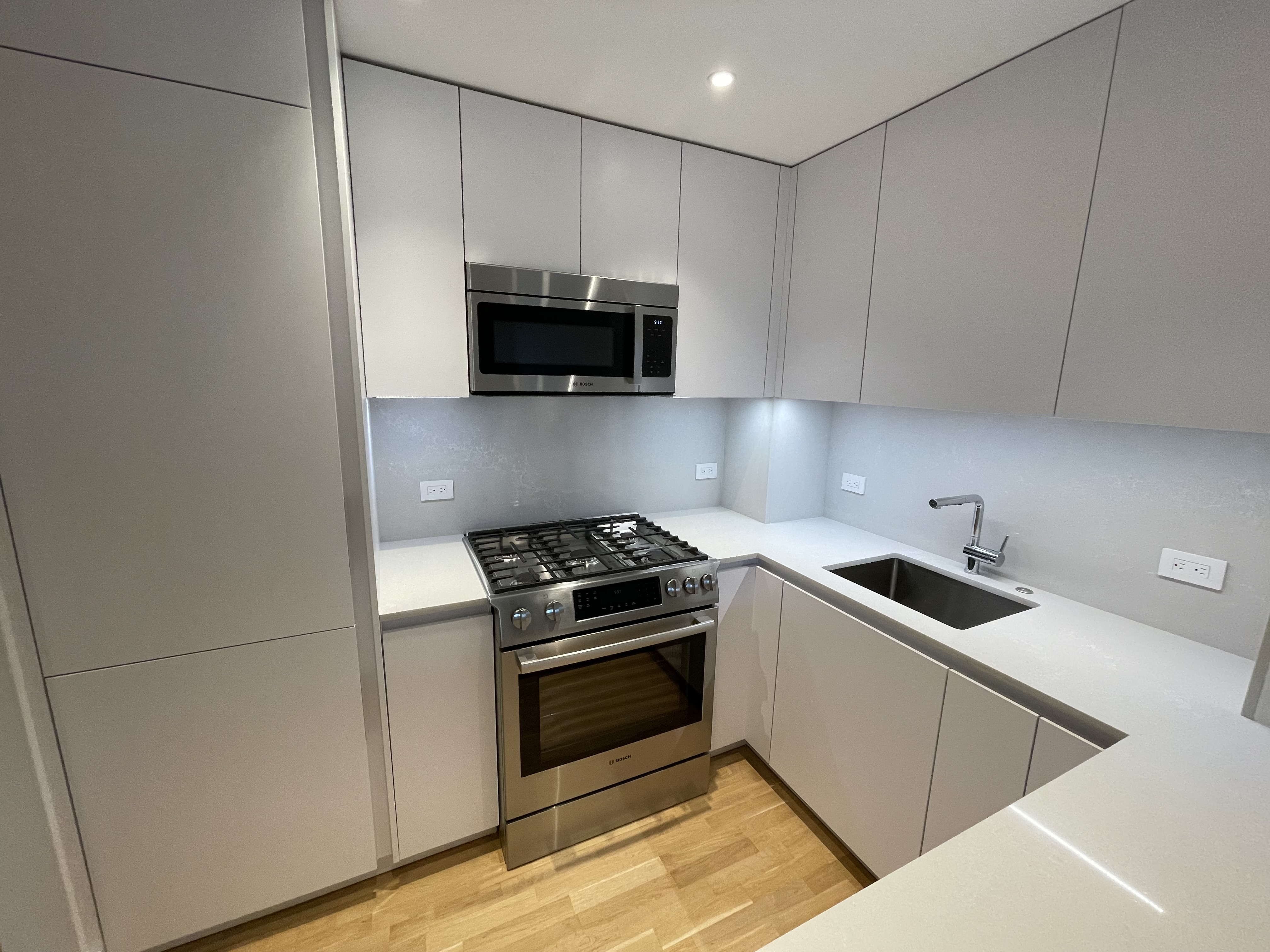 1410 Columbia Rd, South Boston