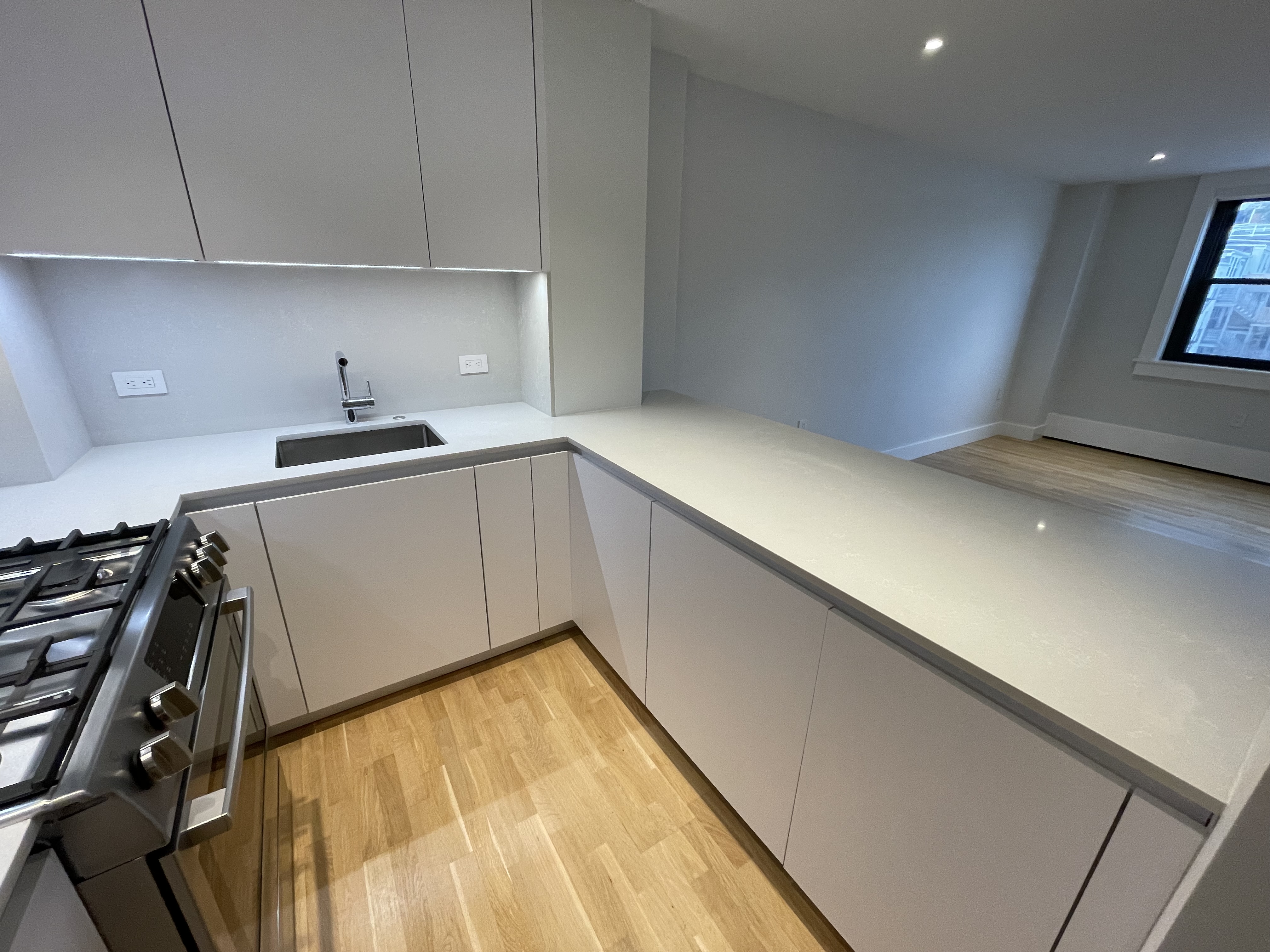 1410 Columbia Rd, South Boston