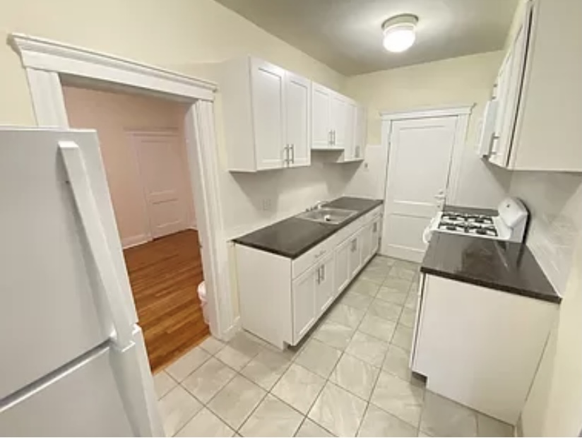 131 Washington St, Brighton