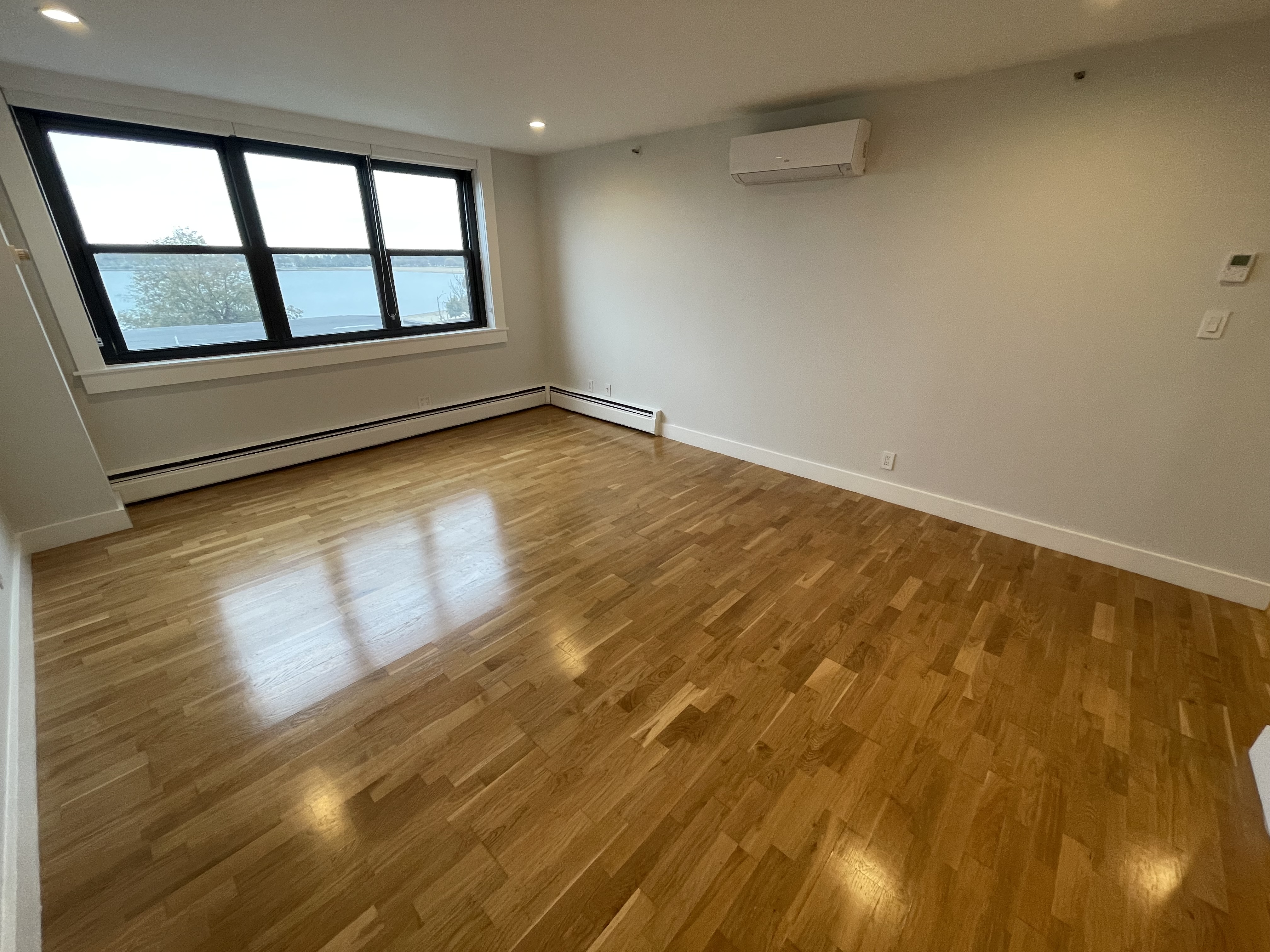 1410 Columbia Rd, South Boston