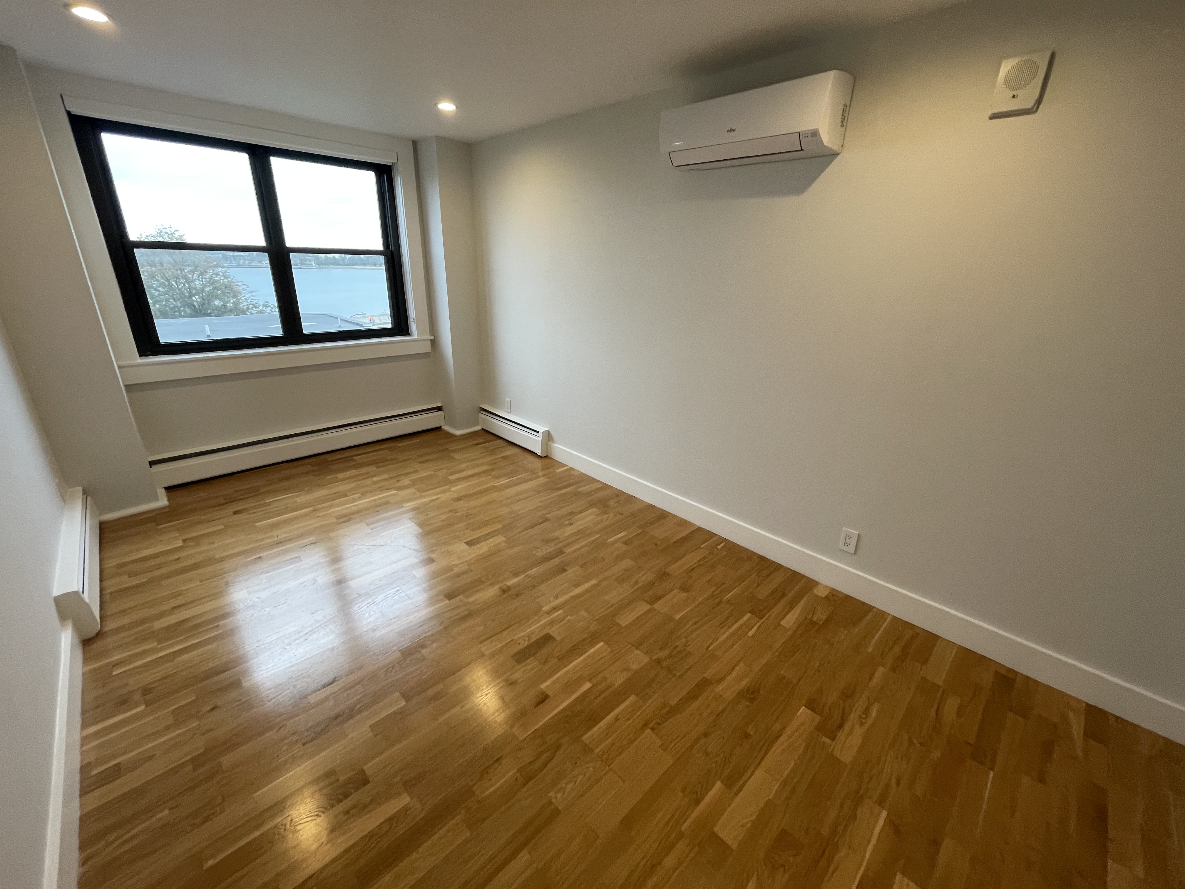 1410 Columbia Rd, South Boston