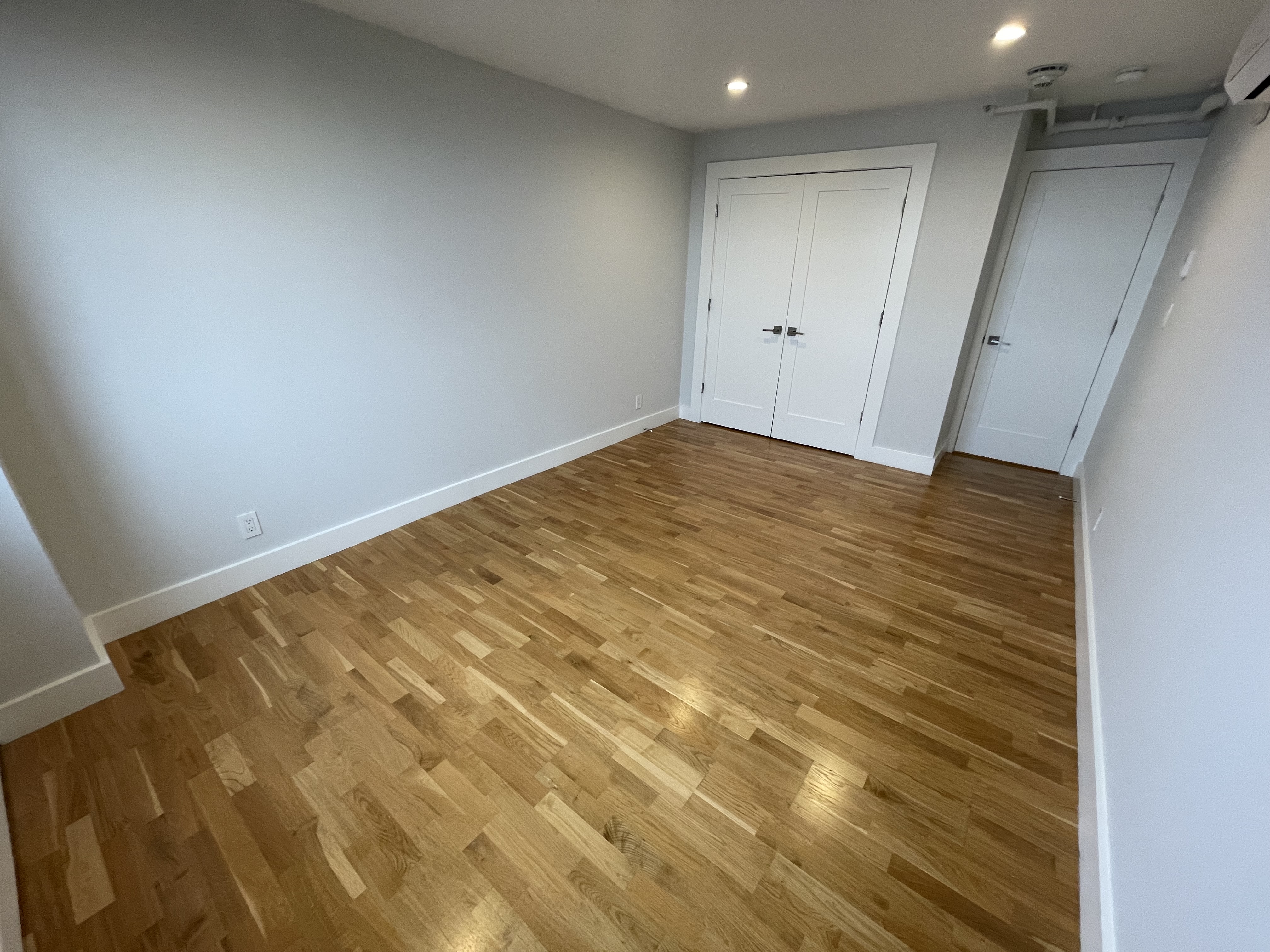 1410 Columbia Rd, South Boston