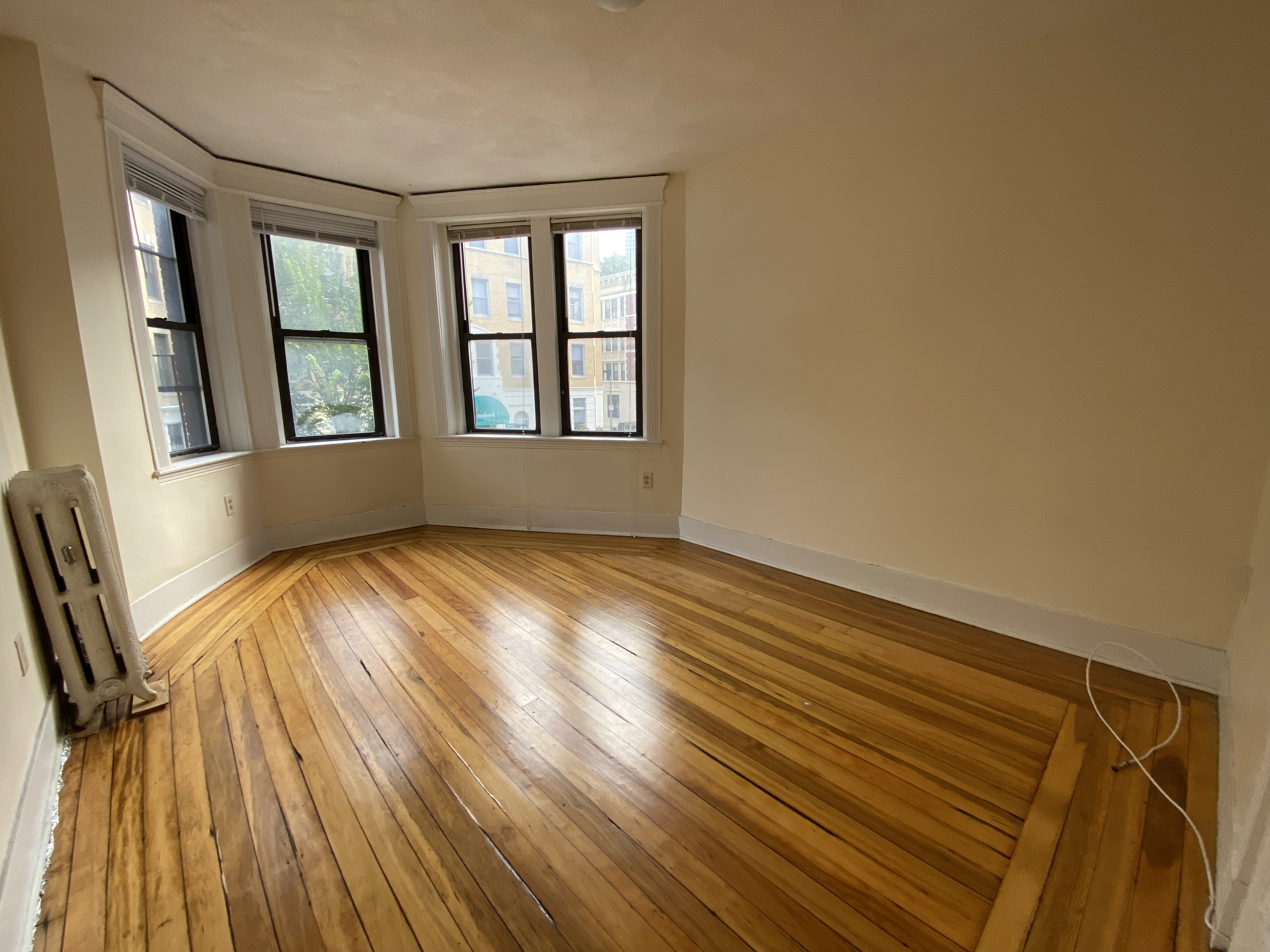 54 Burbank St, Fenway