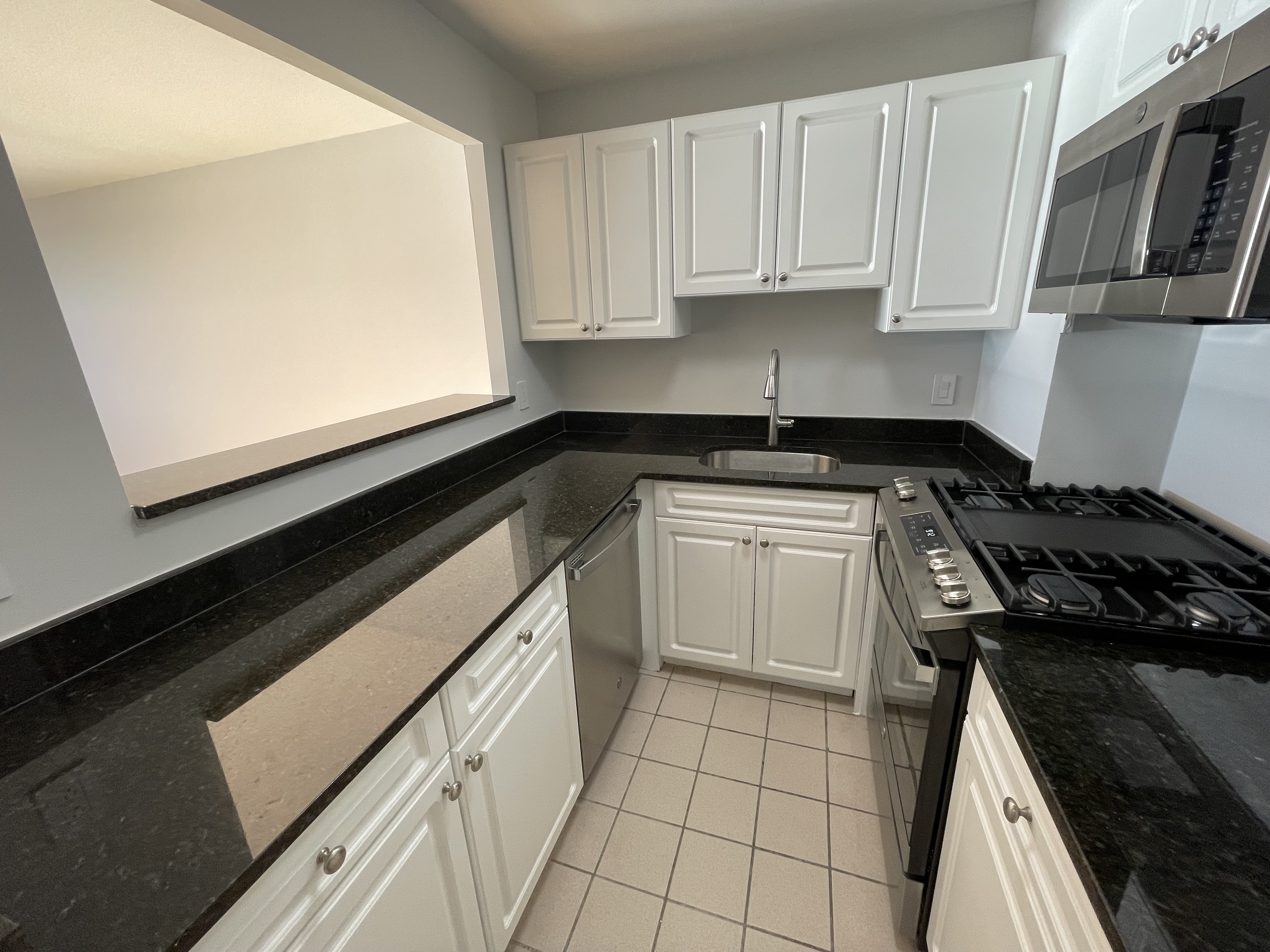 1410 Columbia Rd, South Boston