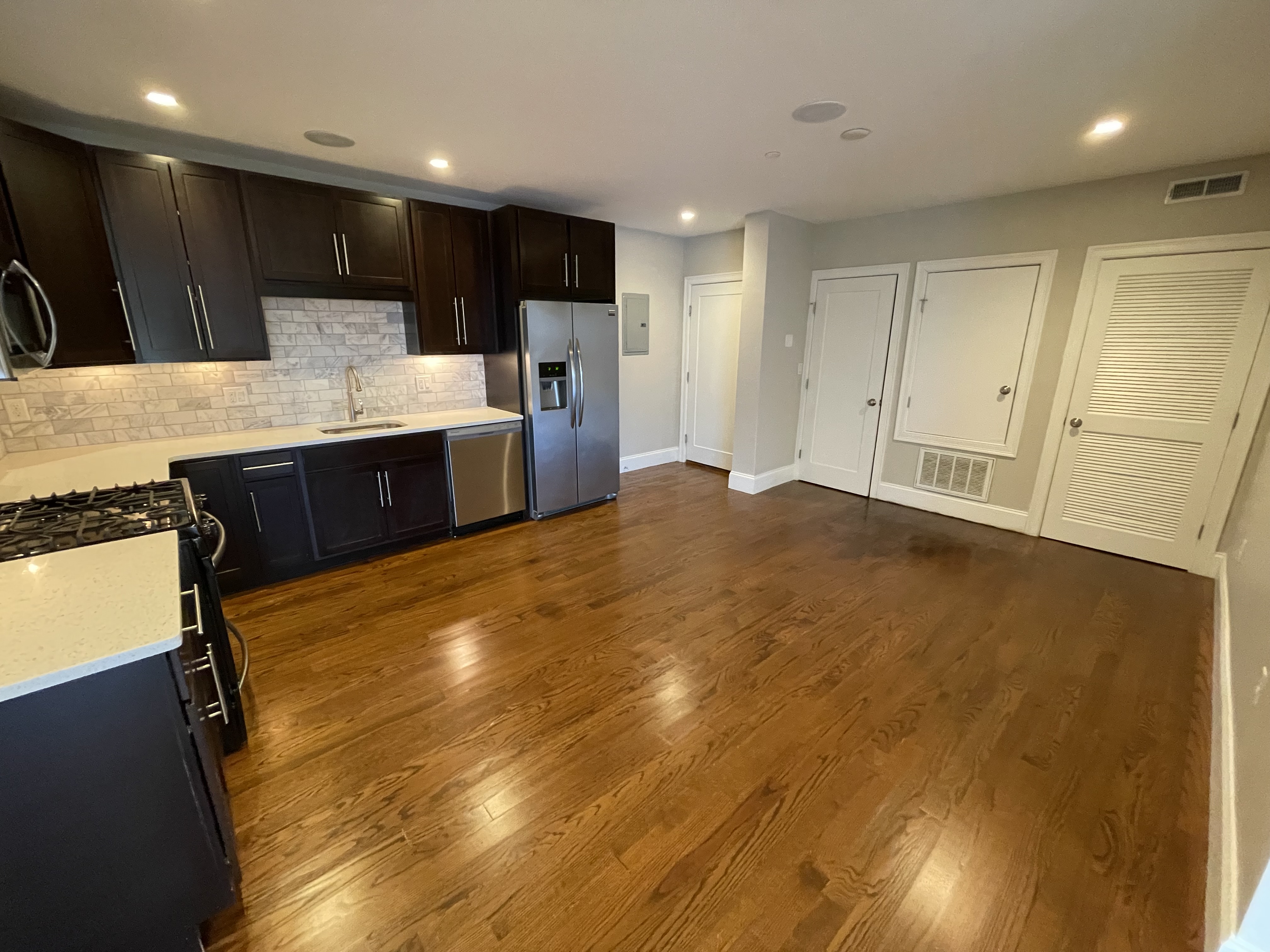 339 D St, South Boston