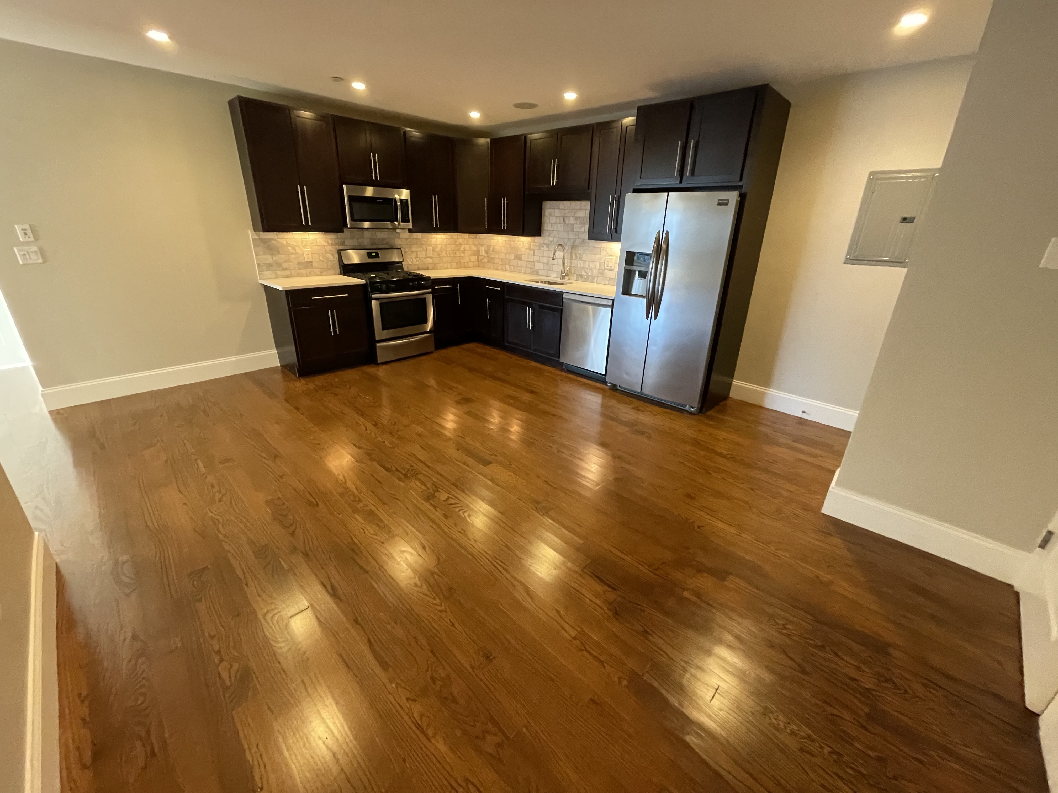 339 D St, South Boston